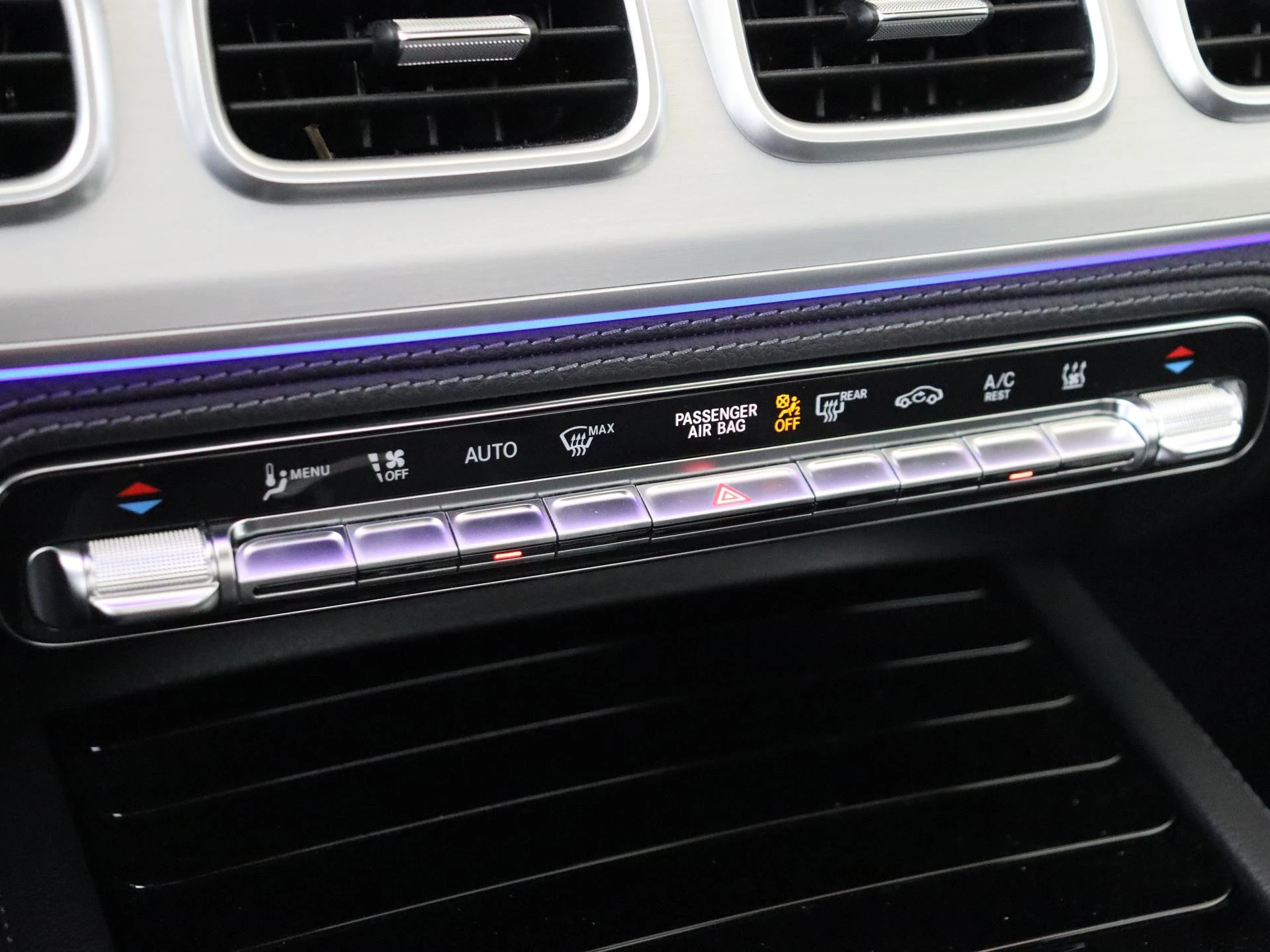 Mercedes-Benz-GLE-image-20