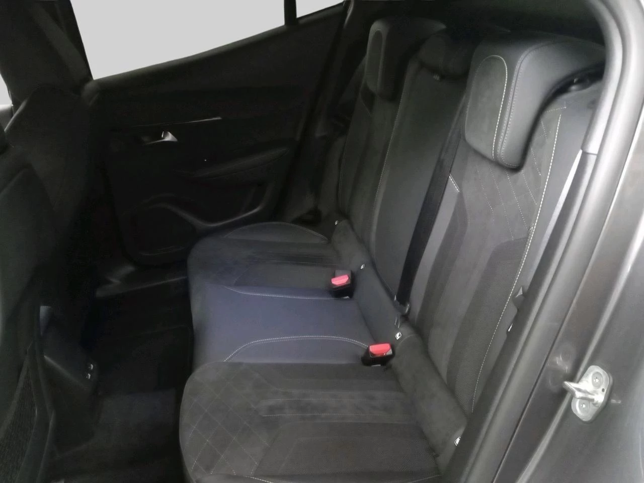 Peugeot-2008-image-14