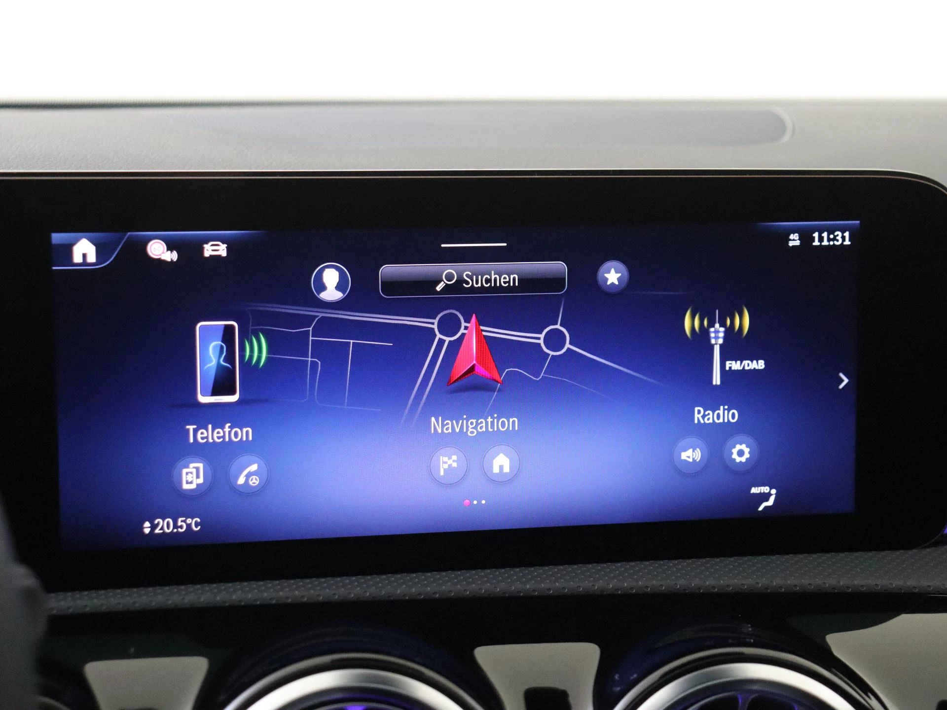 Mercedes-Benz-CLA-image-14