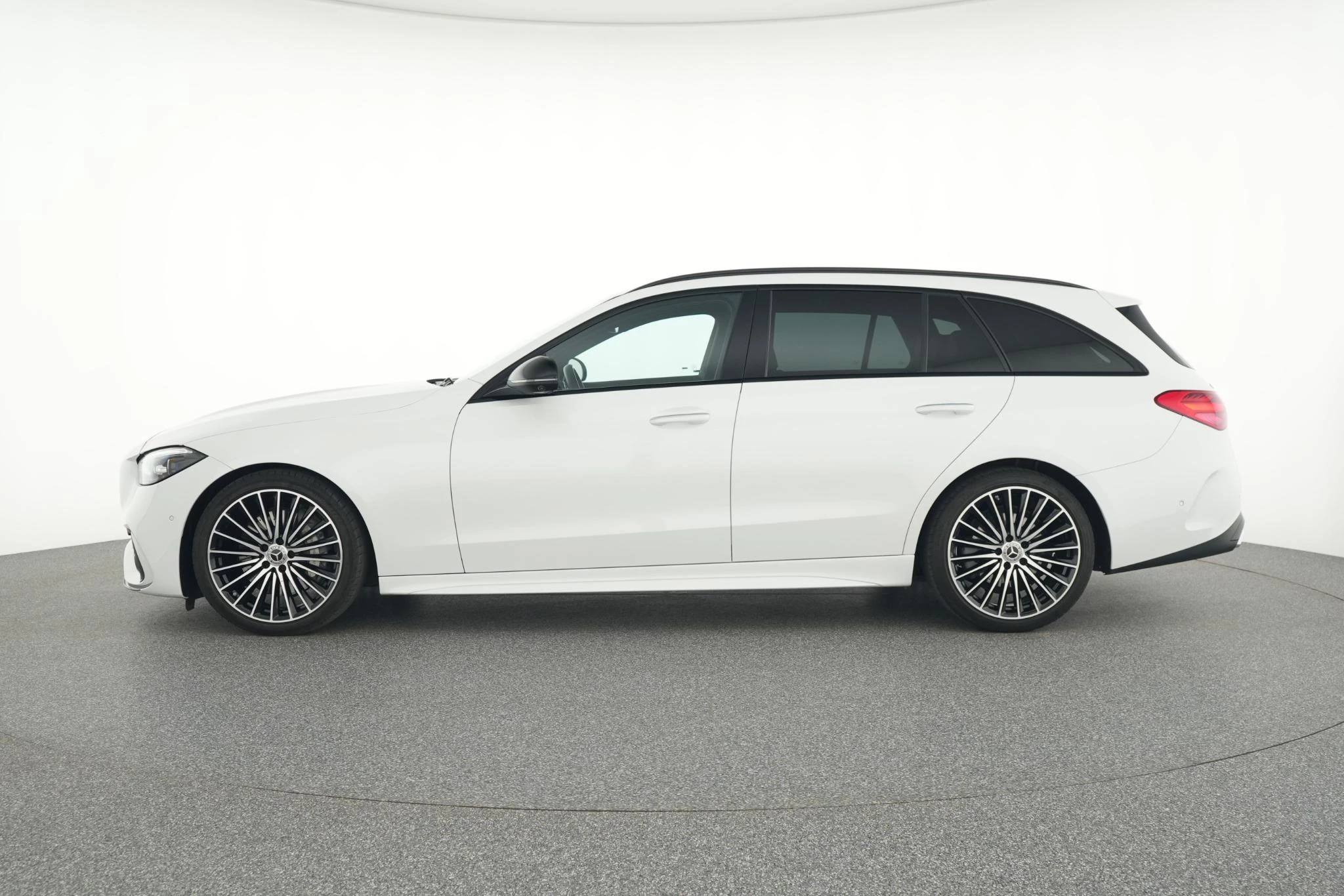 Mercedes-Benz C-Klasse 200d AMG LINE Break + LEDER + PANO DAK + BURMESTER + DIGITAL LIGHT +