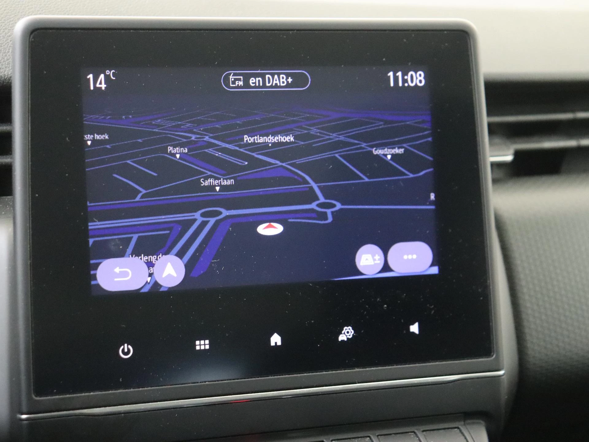 Renault-Clio-image-16