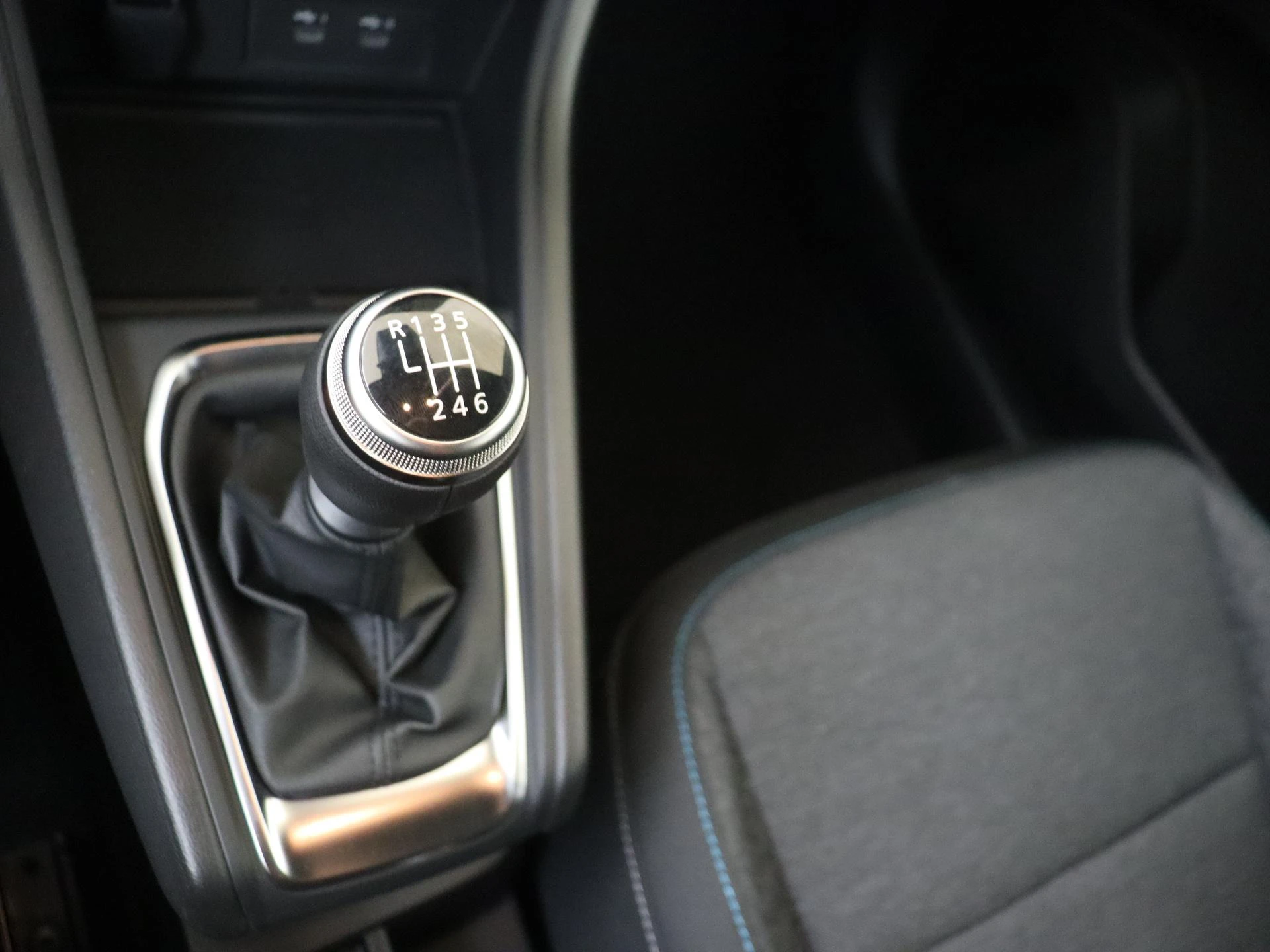 Renault-Captur-image-13