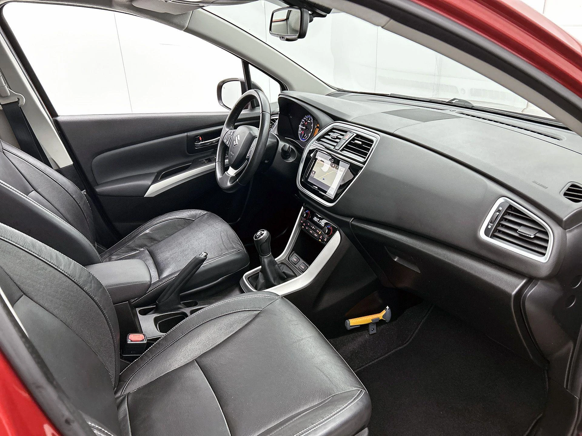 Suzuki-S-Cross-image-20