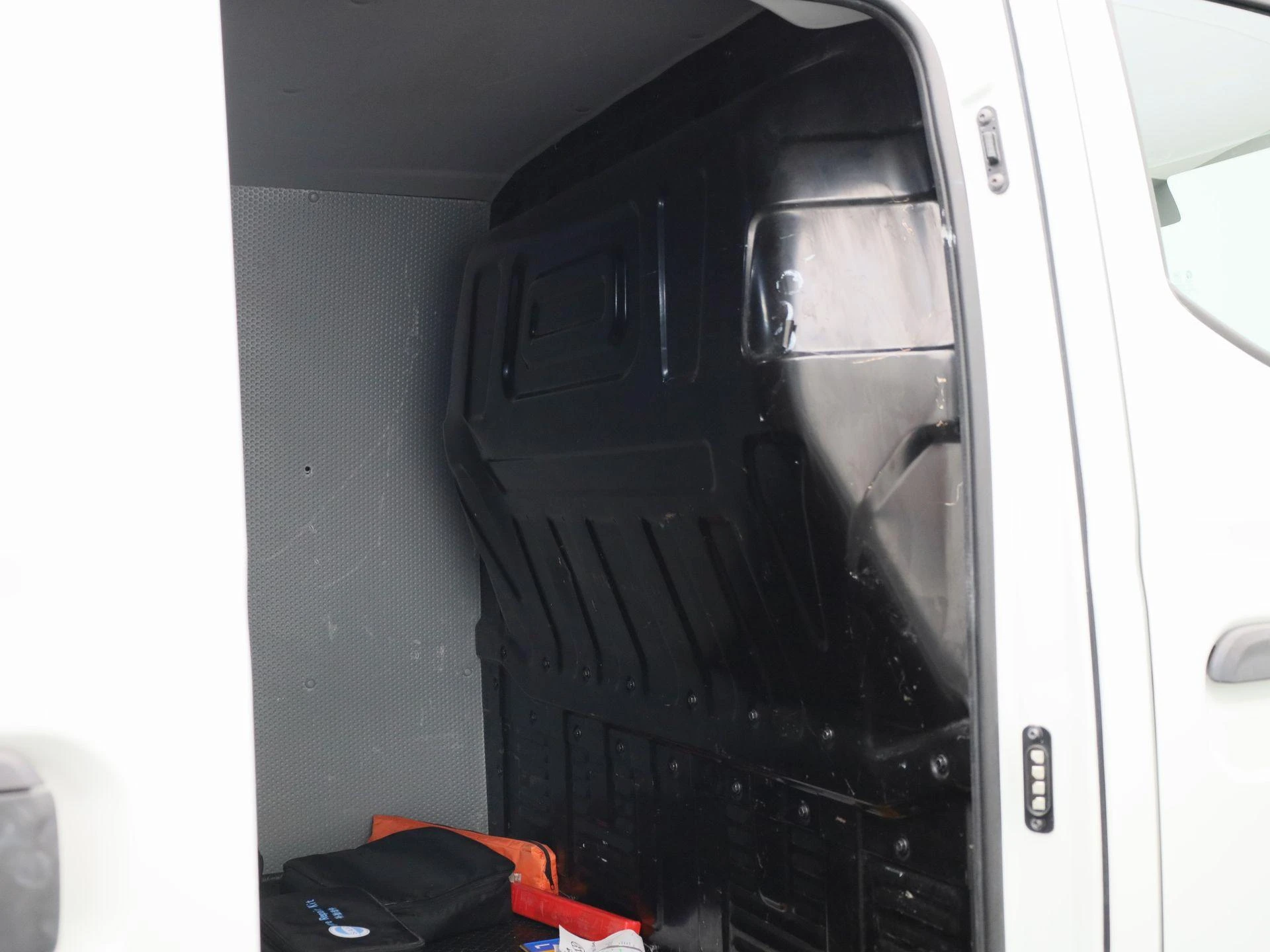 Maxus-eDeliver3-image-13
