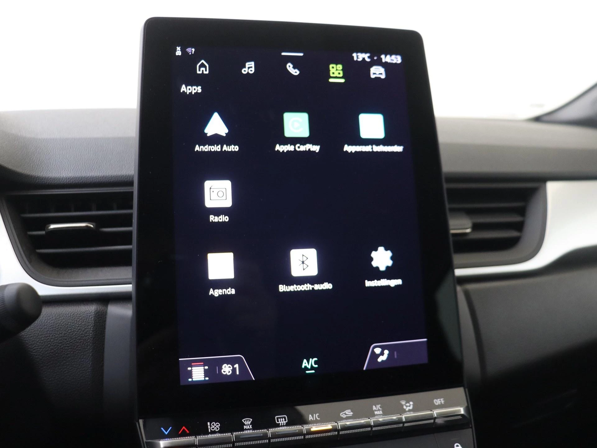 Renault-Captur-image-21