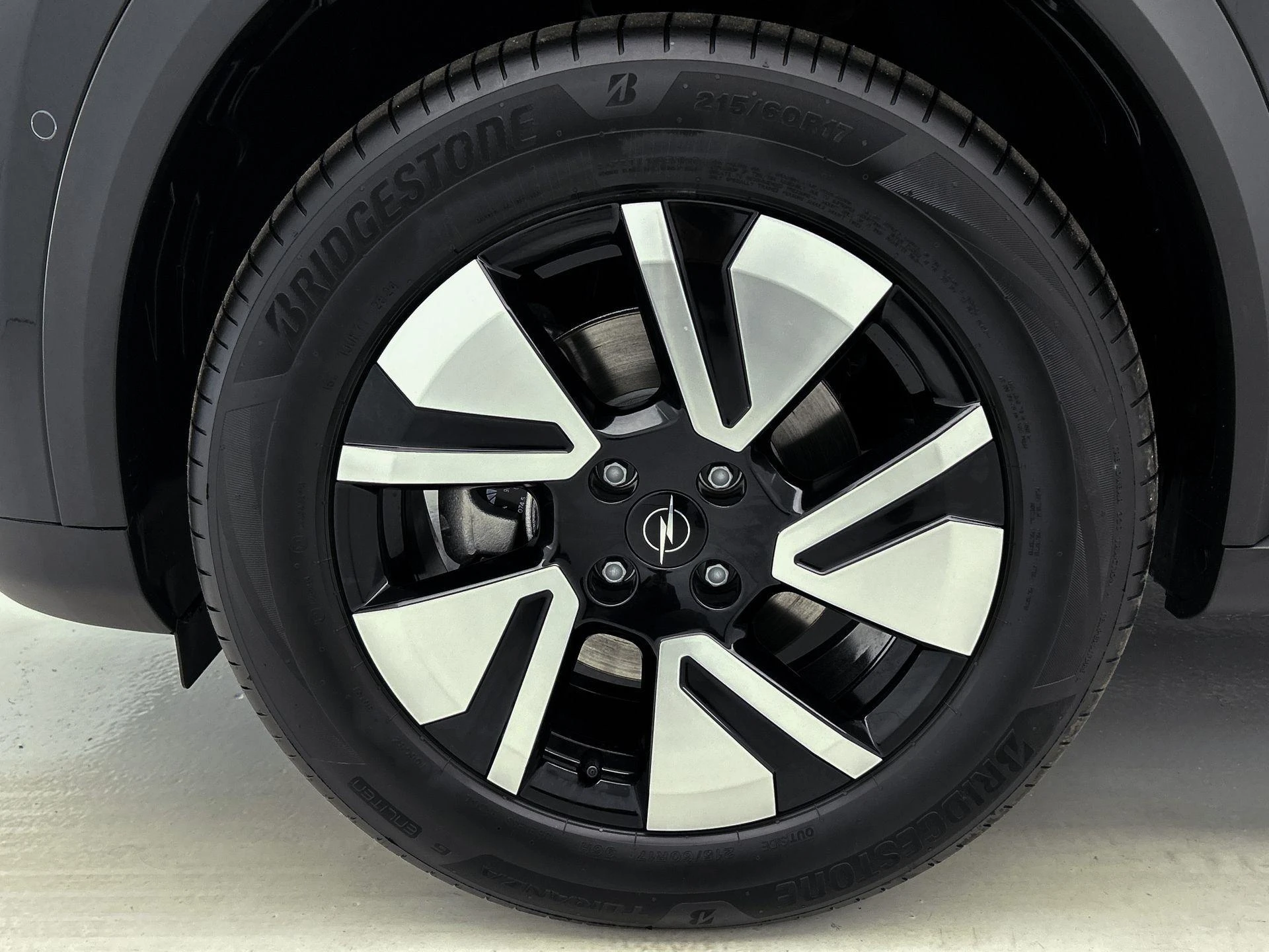 Opel-Frontera-image-15