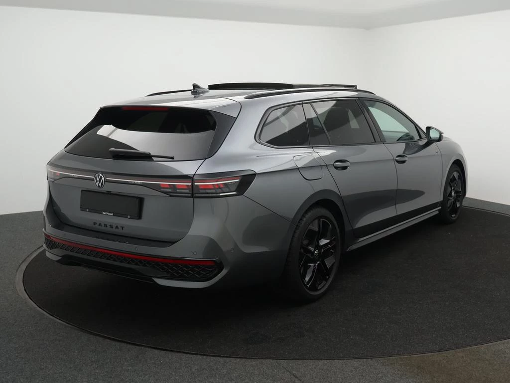 Volkswagen-Passat-image-1