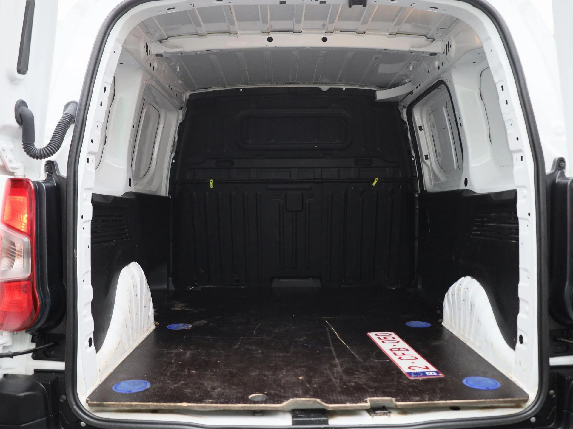 Peugeot-Partner-image-25