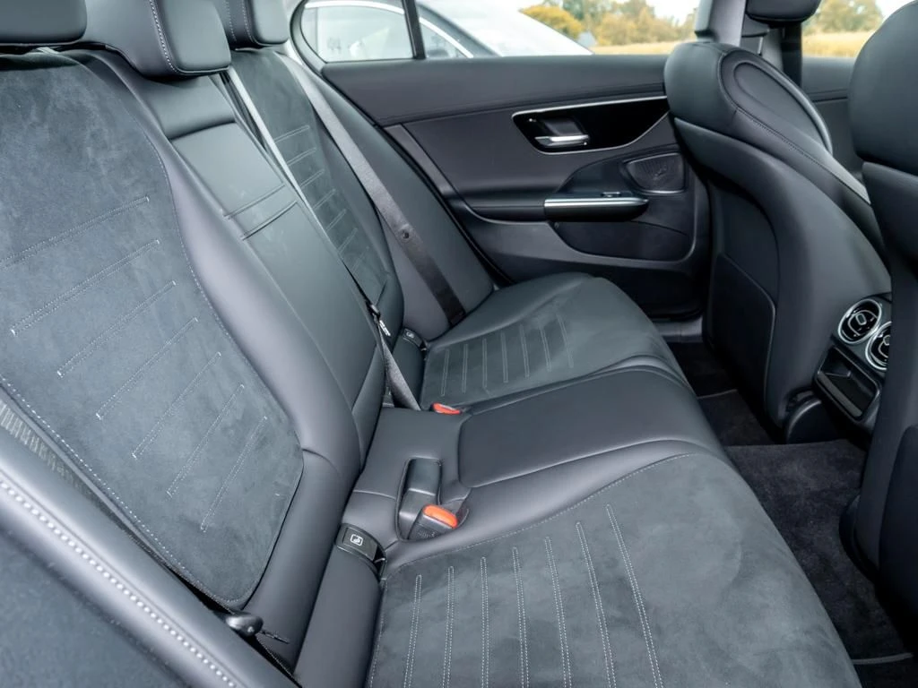 Mercedes-Benz-C-Klasse 200 d-image-12