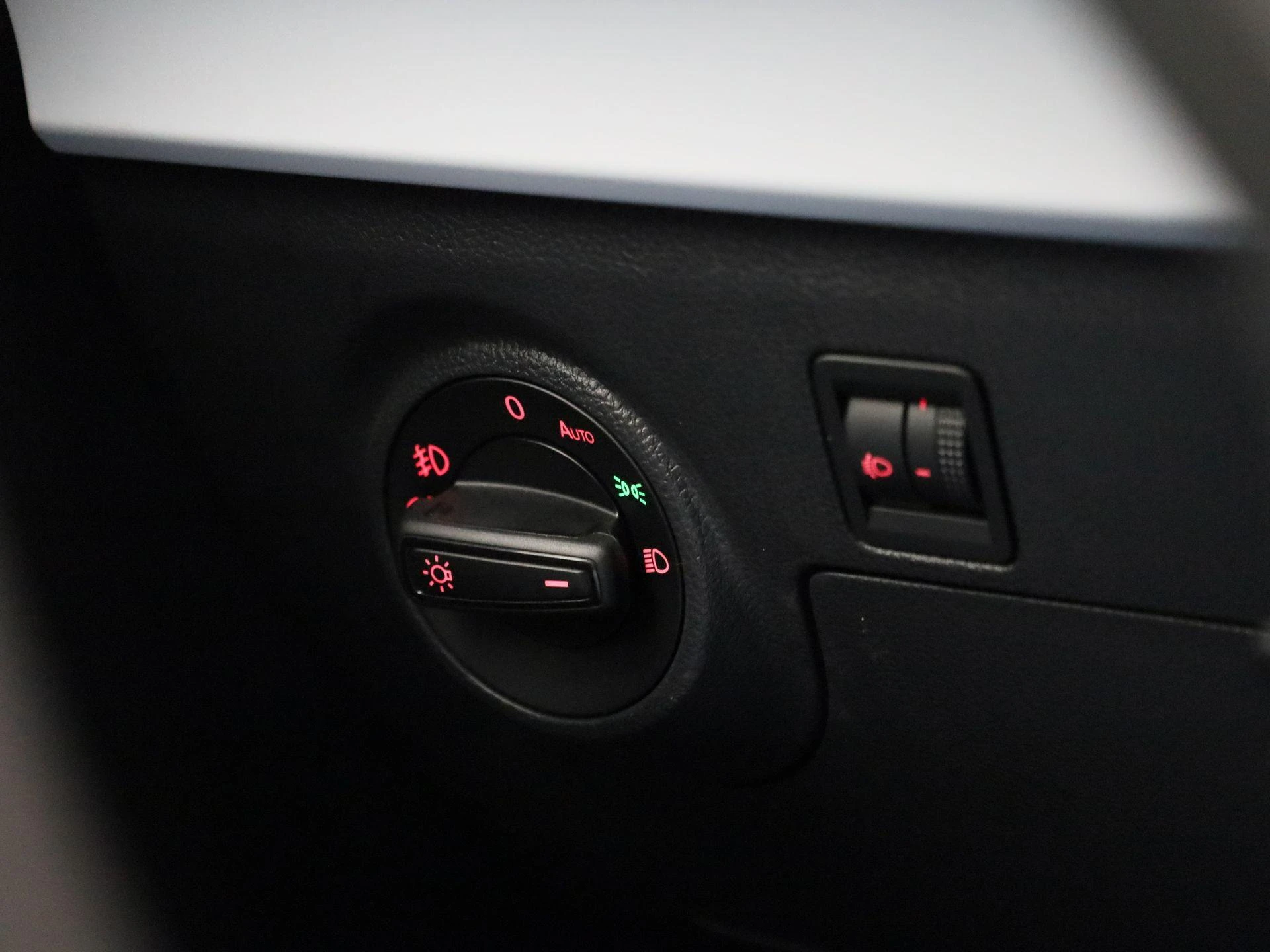 SEAT-Arona-image-19