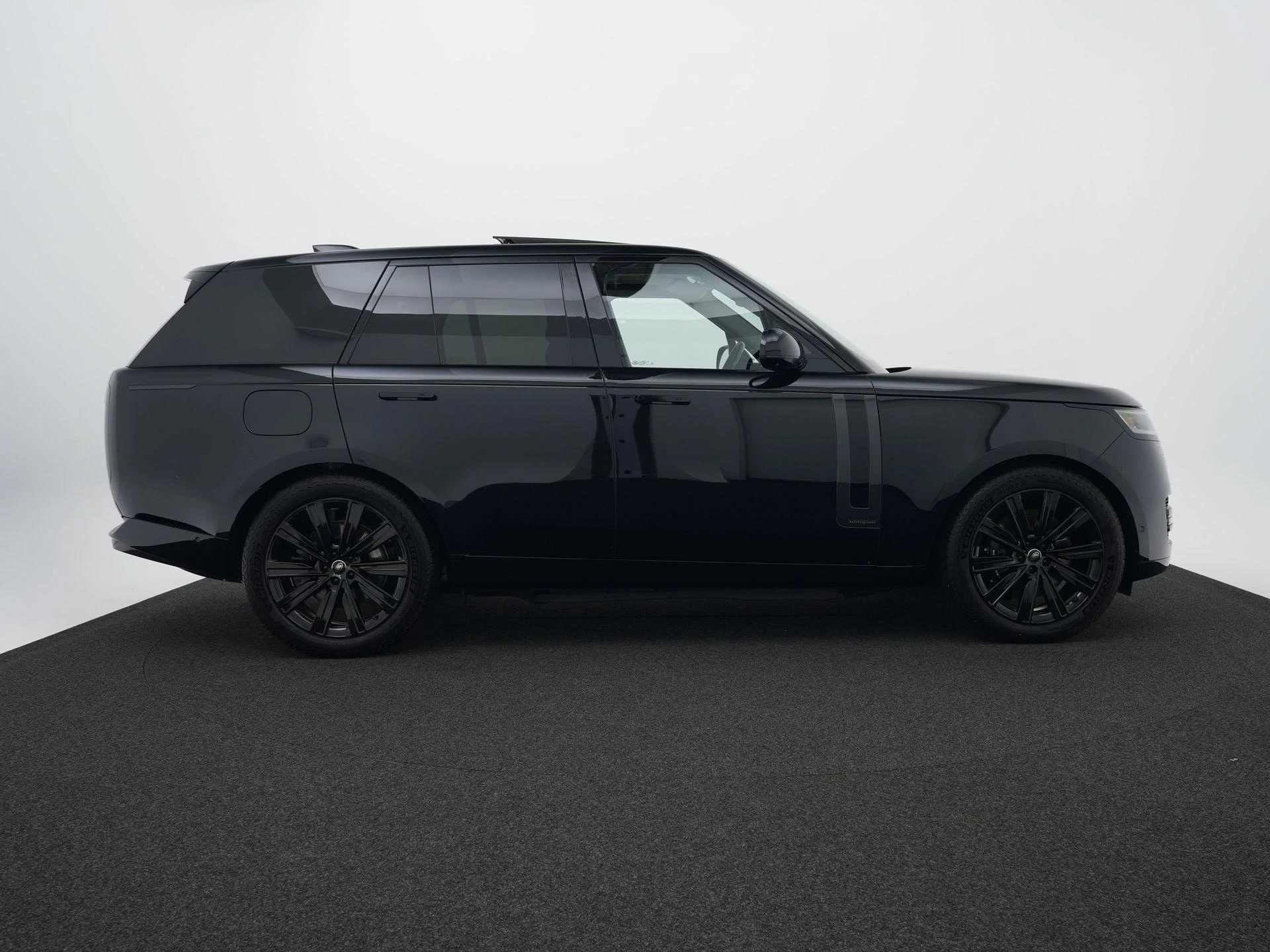 Land Rover-Range Rover-image-6