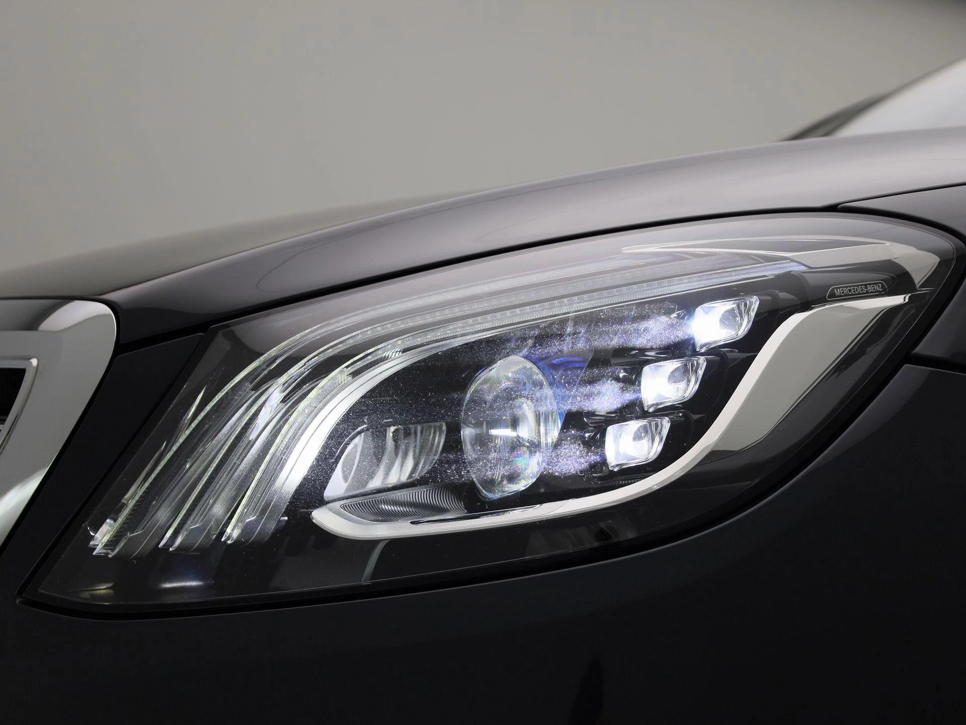 Mercedes-Benz-S-Klasse-image-73