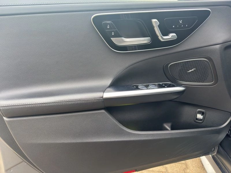 Mercedes-Benz-C-Klasse-image-19