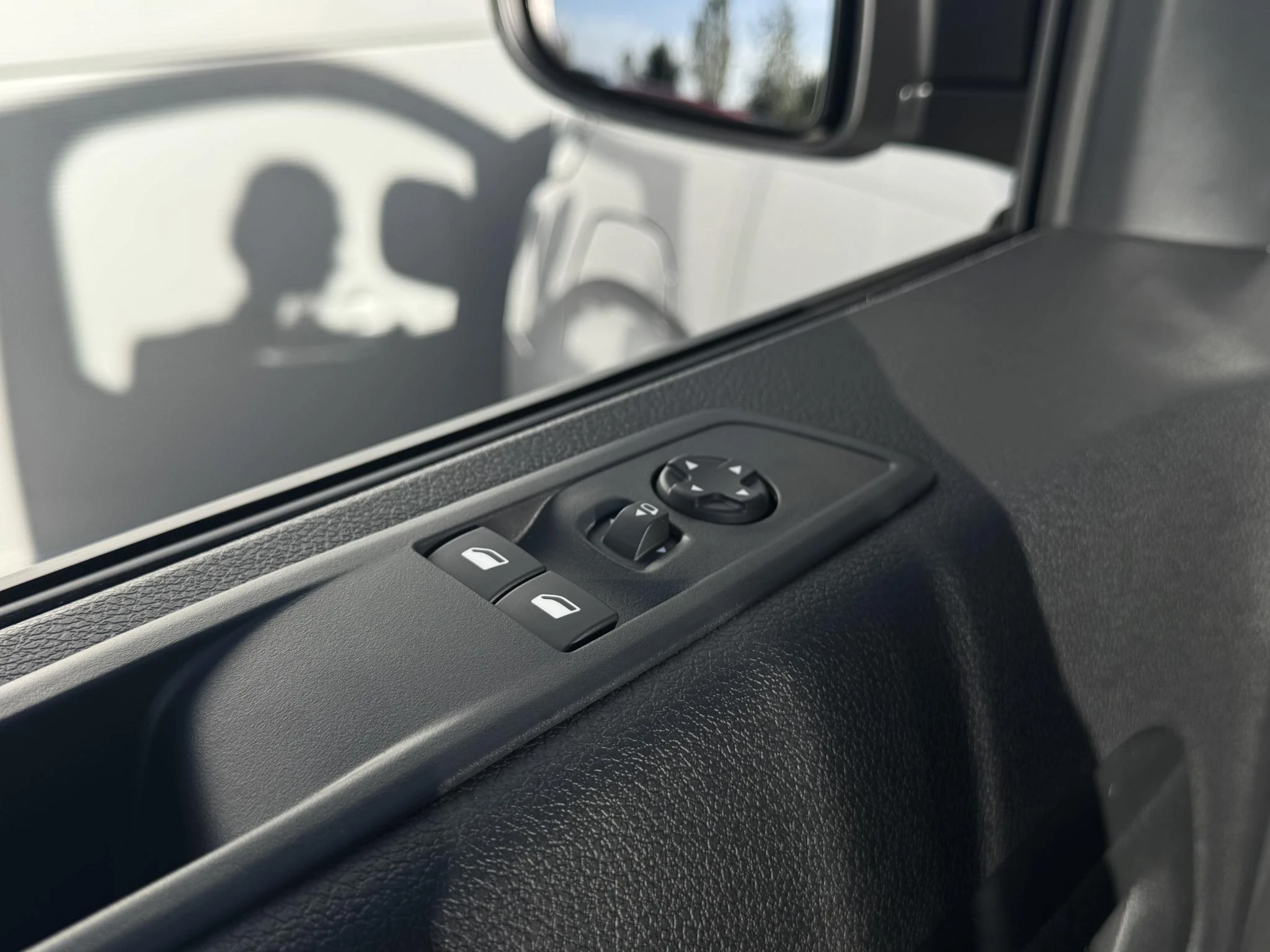 Peugeot-e-Expert-image-10