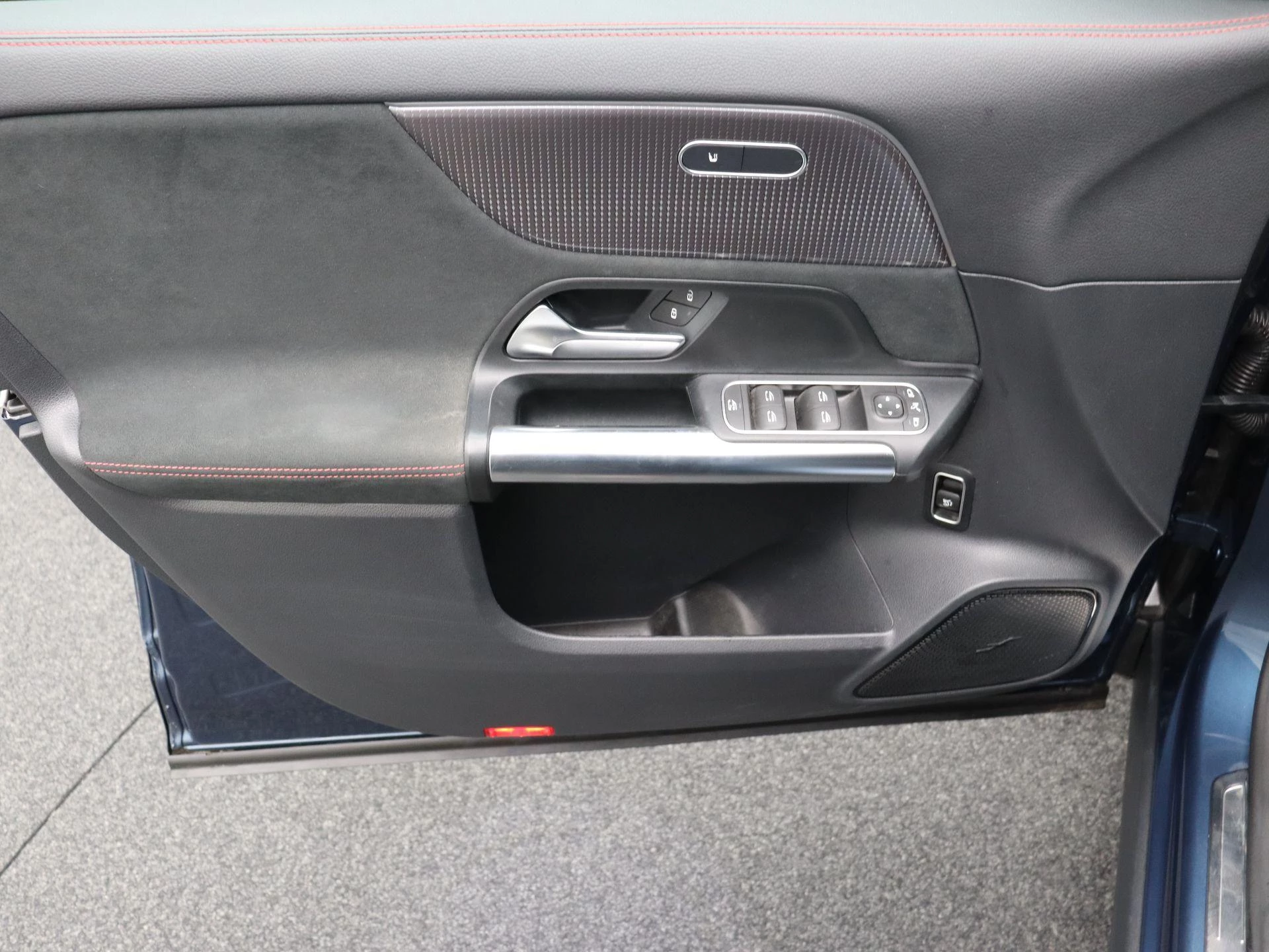 Mercedes-Benz EQA 250 AMG Line + TREKHAAK + KEY LESS + CAMERA +