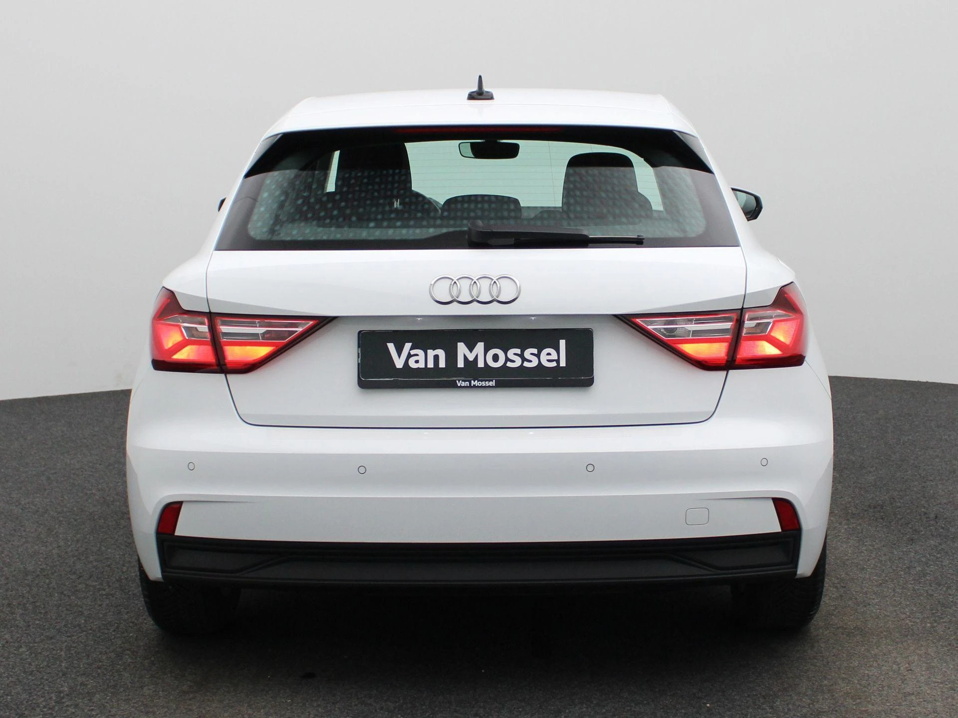 Audi-A1 Sportback-image-4