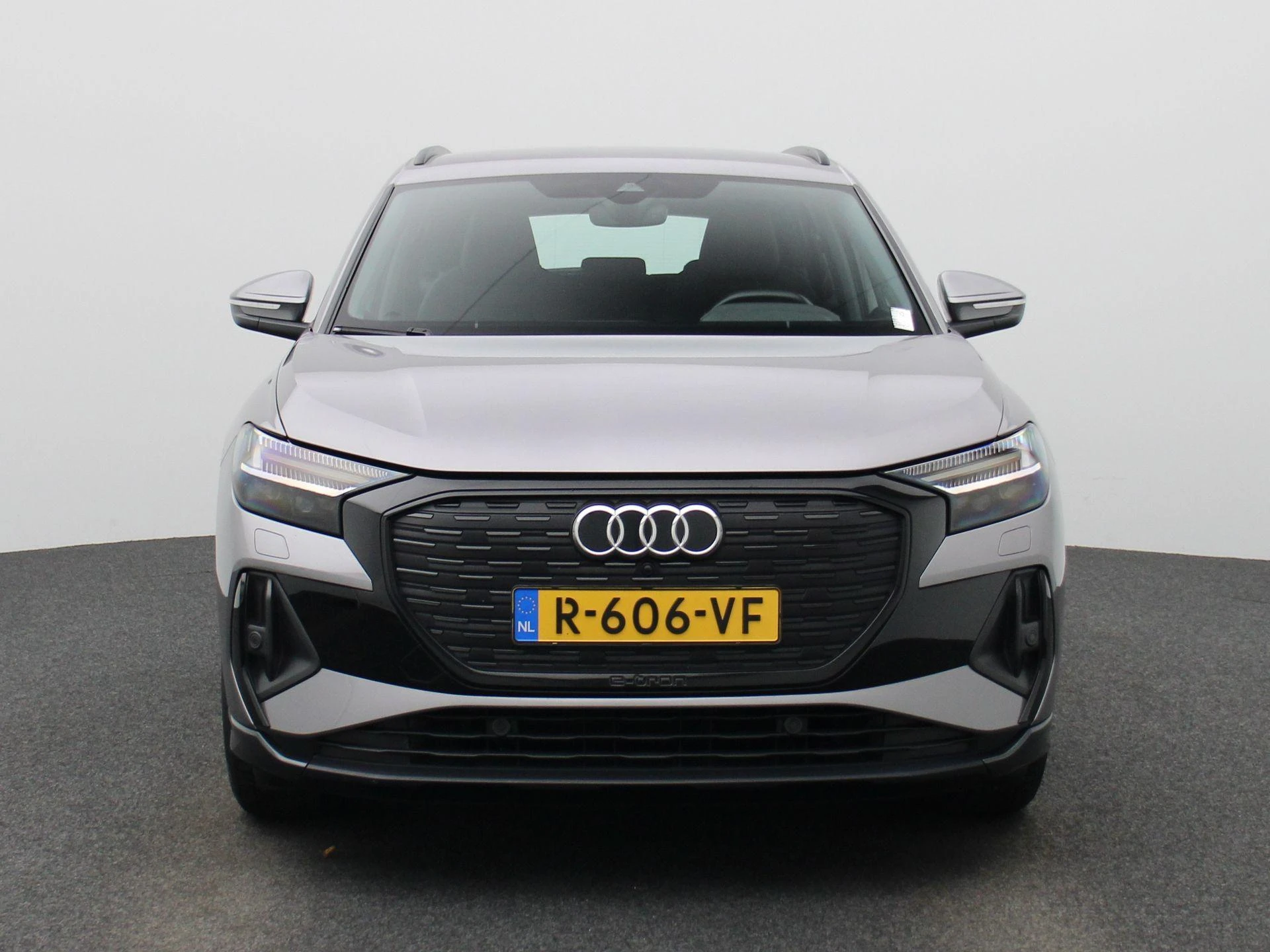 Audi-Q4 e-tron-image-1