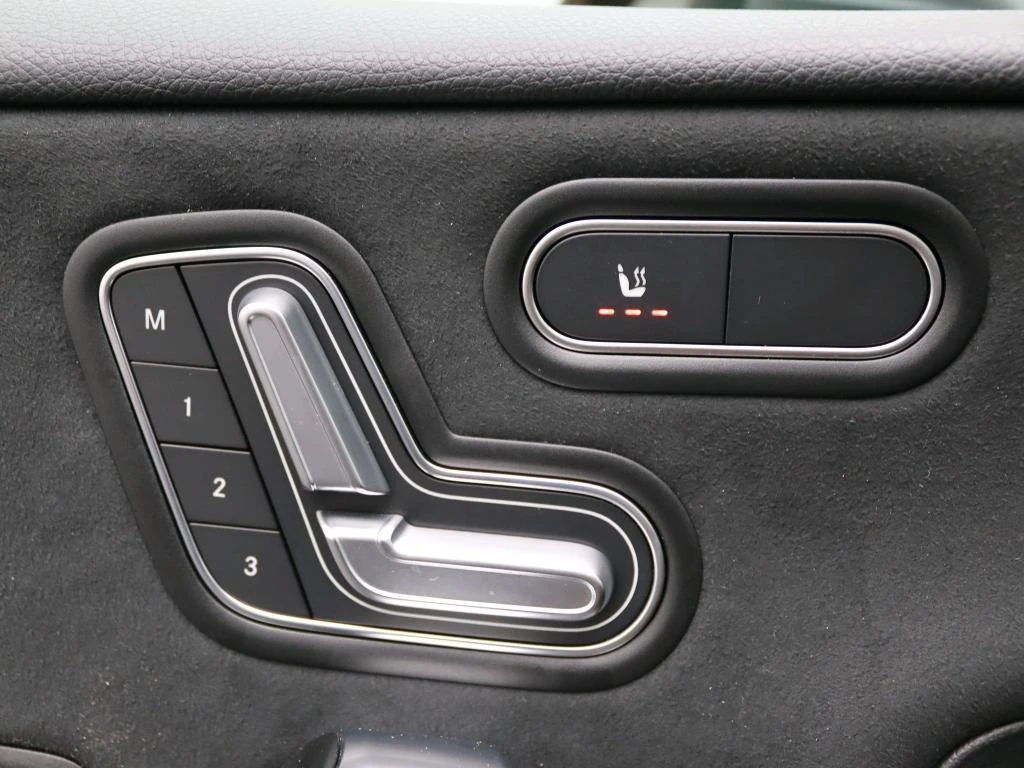 Mercedes-Benz A-Klasse 250 e Business Solution AMG