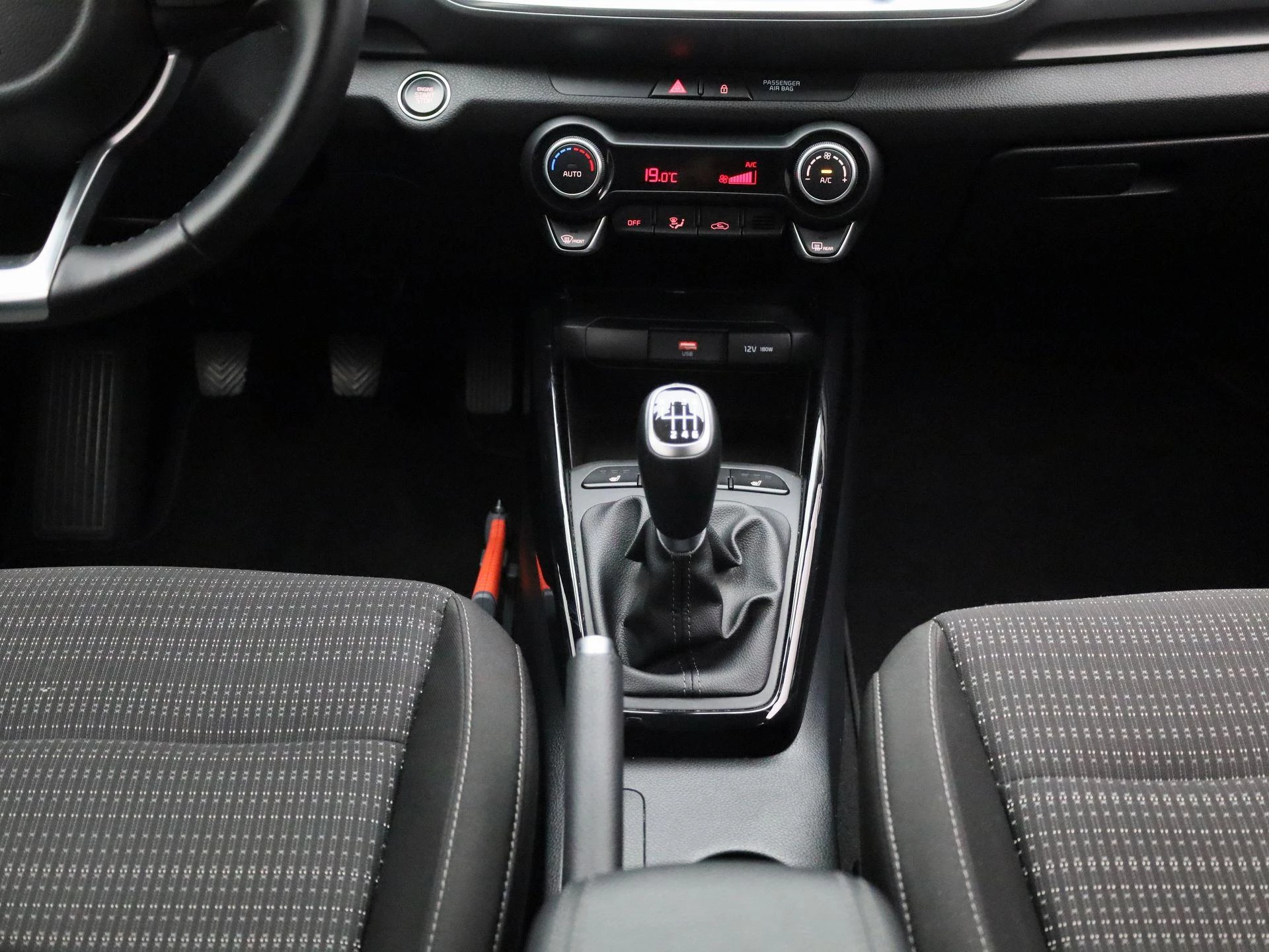 Kia-Stonic-image-8