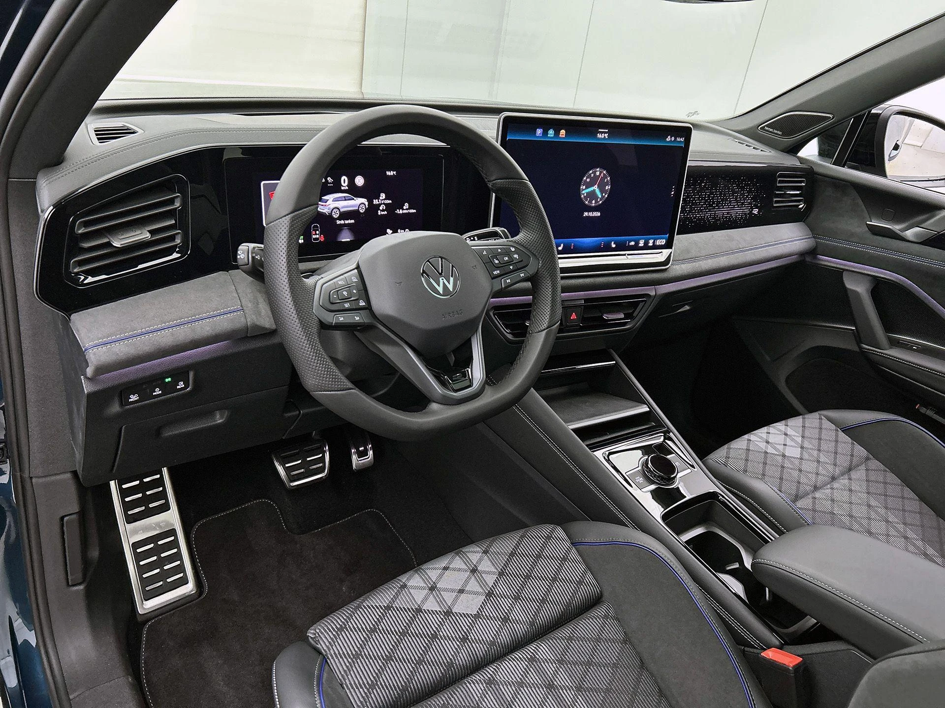 Volkswagen-Tiguan-image-19