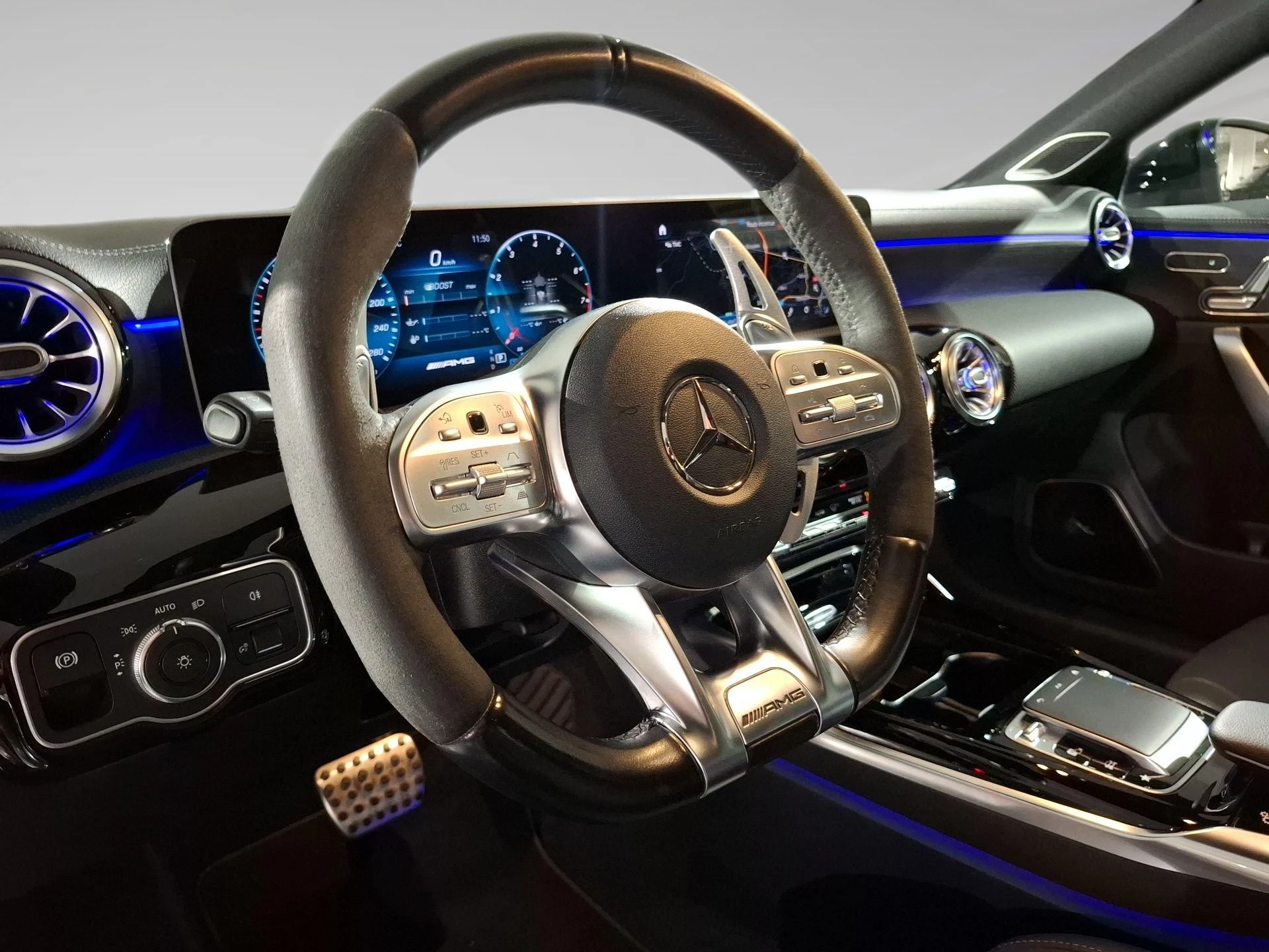 Mercedes-Benz-CLA-image-7