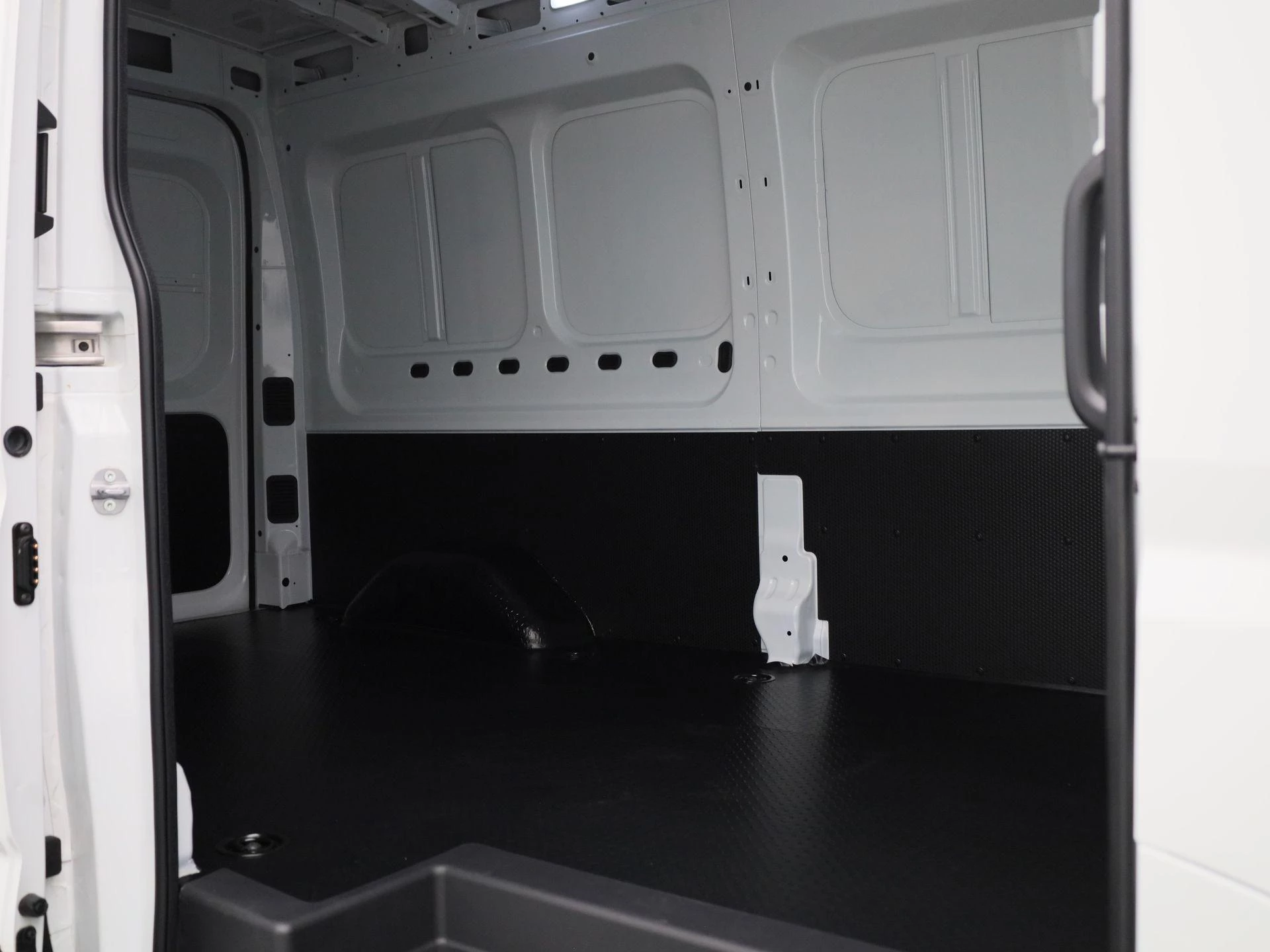 Maxus eDeliver9 L3H2 Business DEAL 89 kWh