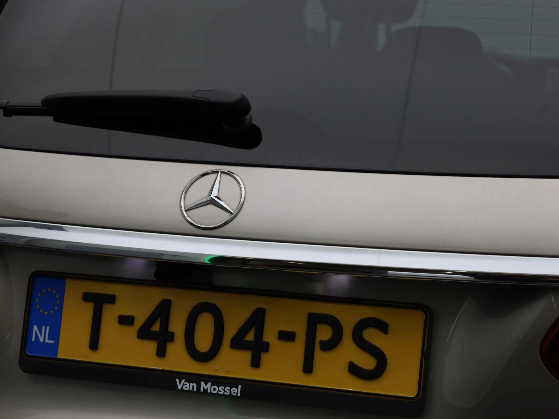 Mercedes-Benz-C-Klasse-image-39