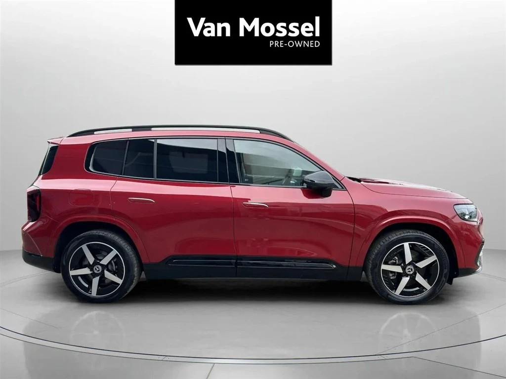 Mercedes-Benz-GLB-image-3