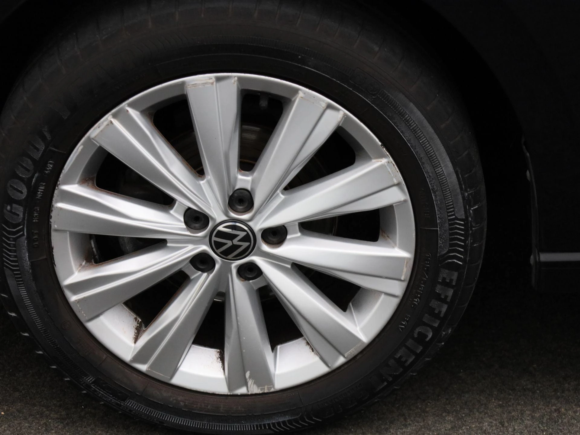 Volkswagen-Polo-image-12