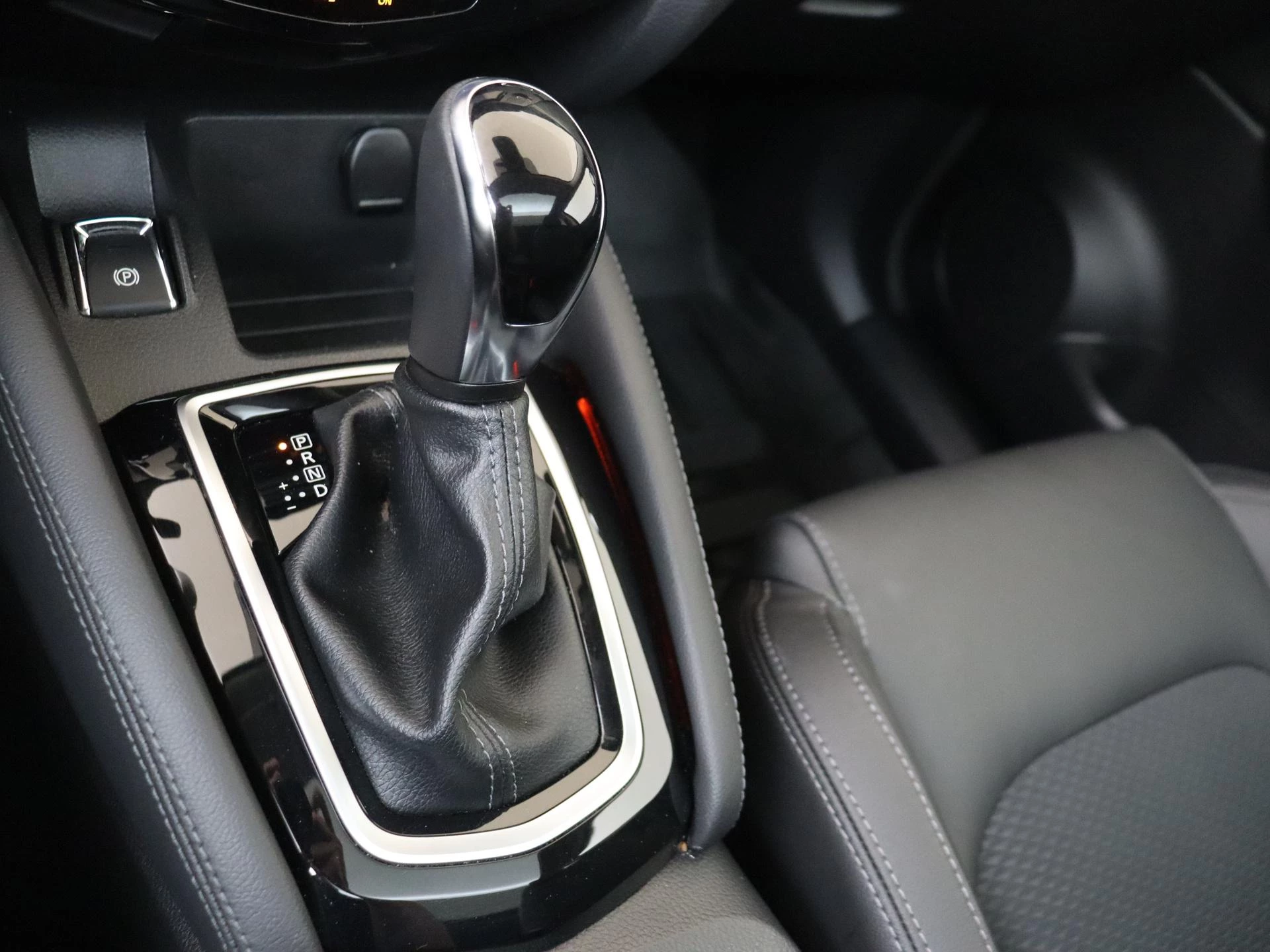 Nissan-QASHQAI-image-18