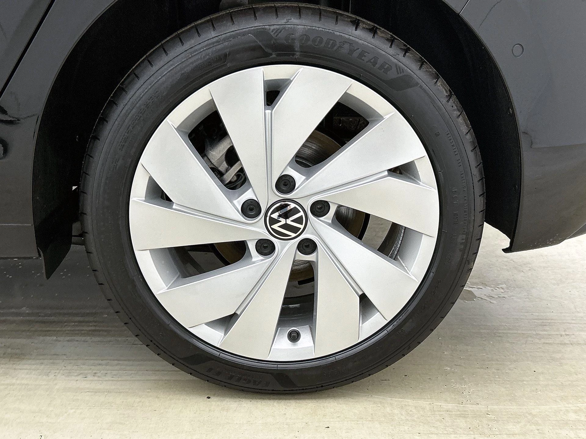 Volkswagen-Golf-image-35