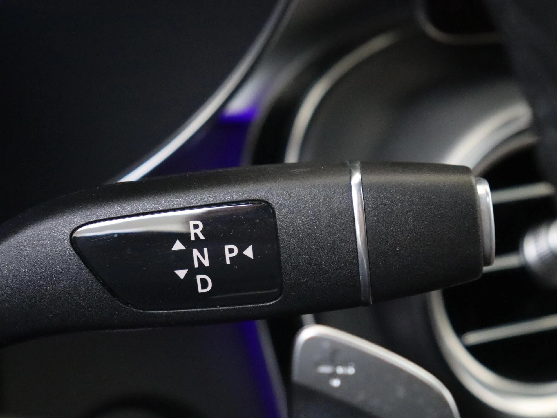 Mercedes-Benz-GLC-image-14