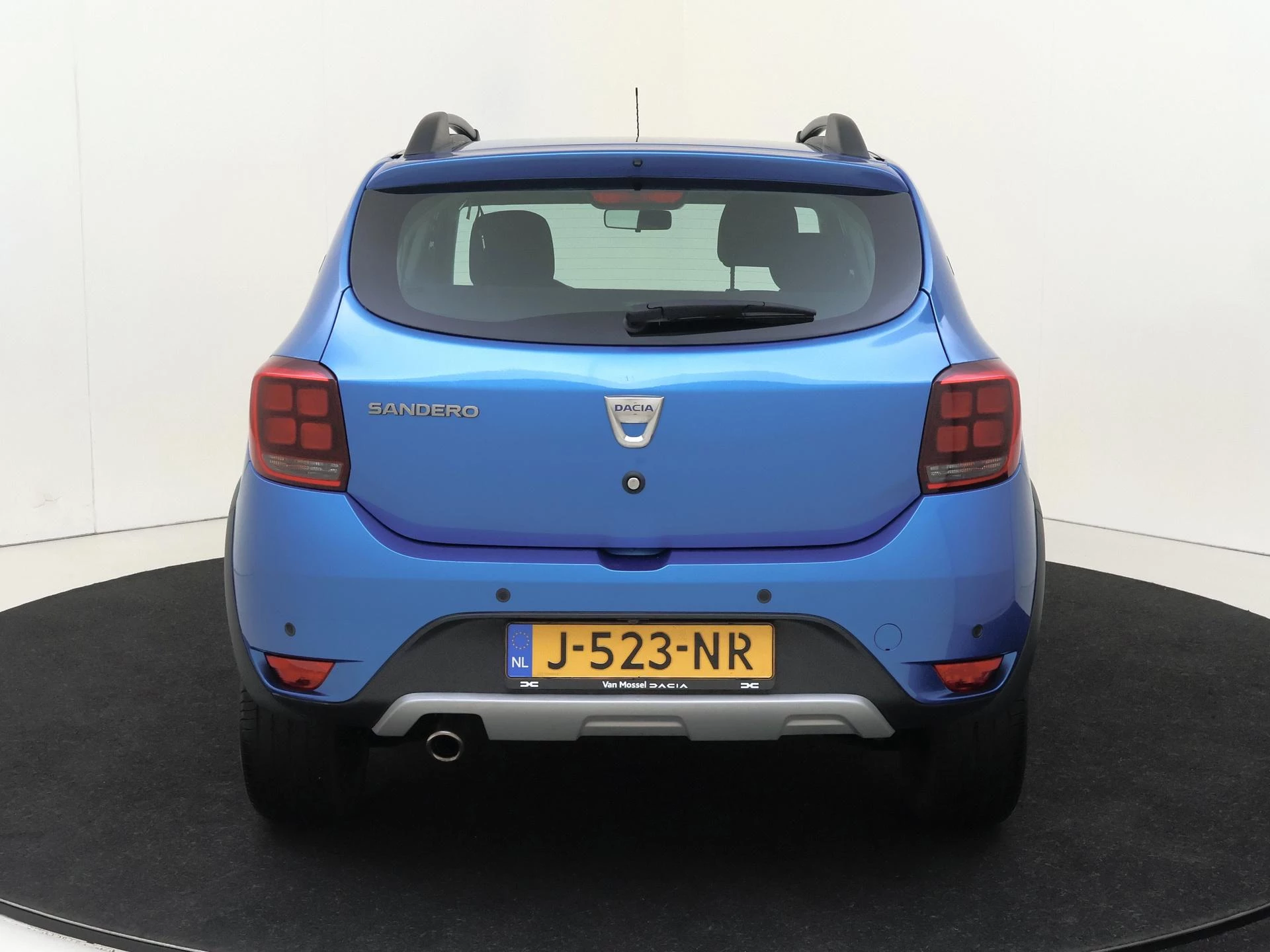 Dacia-Sandero Stepway-image-6