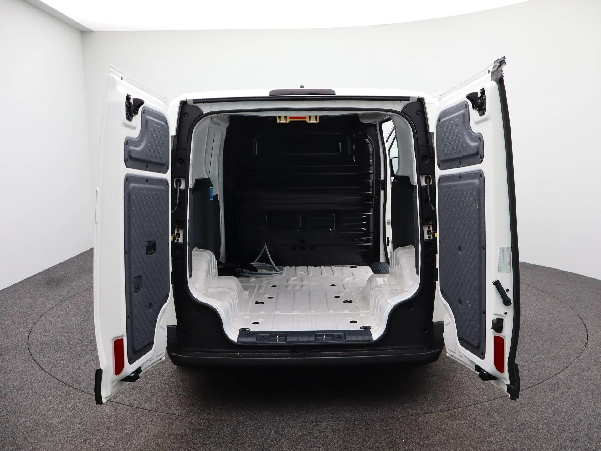 Kia-PV5-image-6