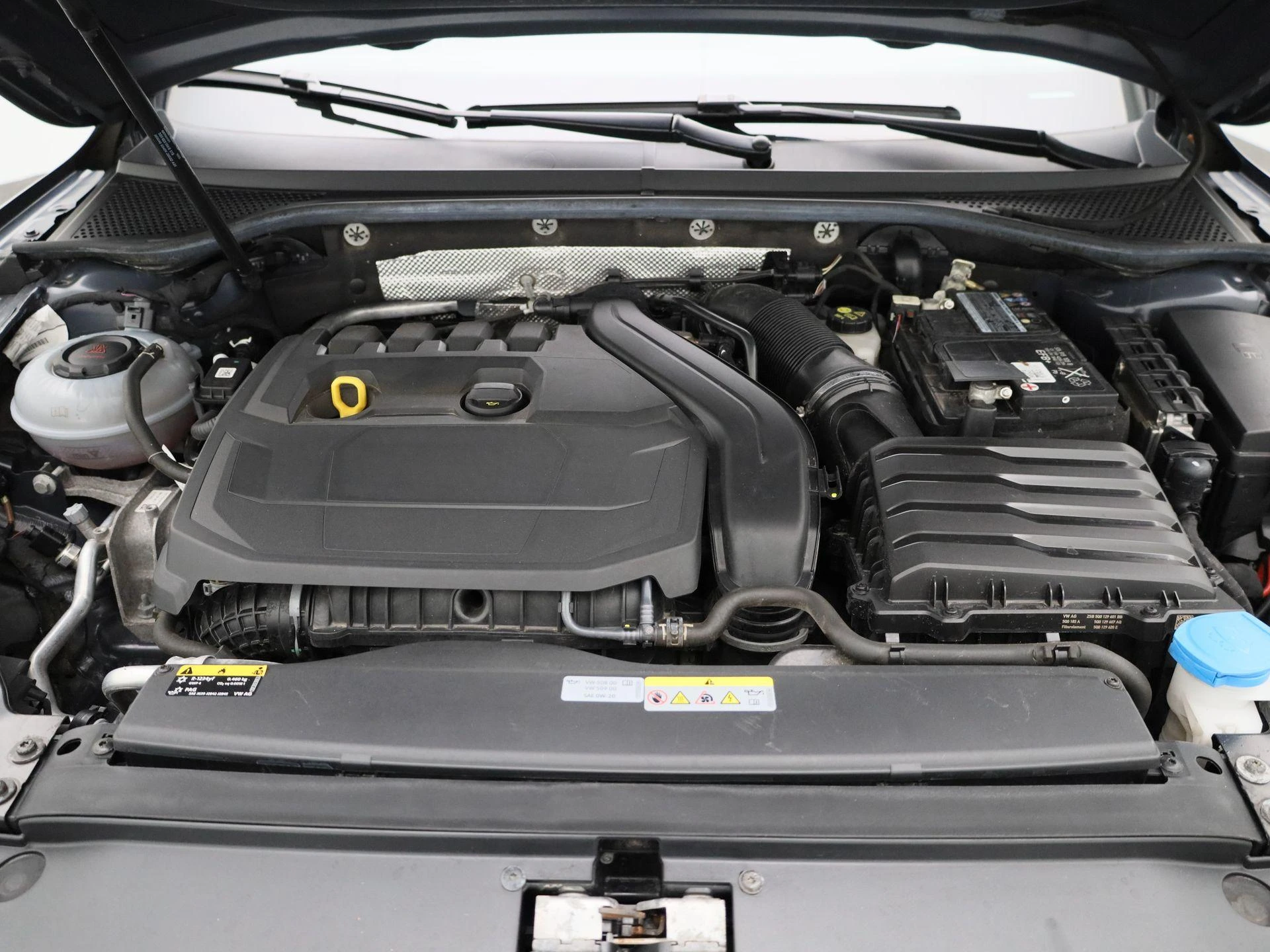 Volkswagen-Passat-image-32