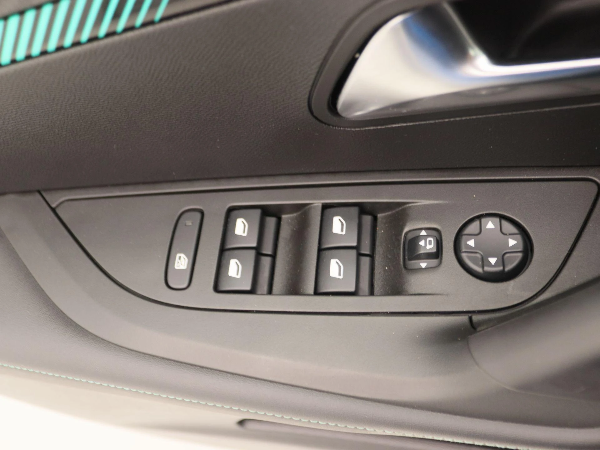 Peugeot e-2008 EV Allure Pack 50 kWh