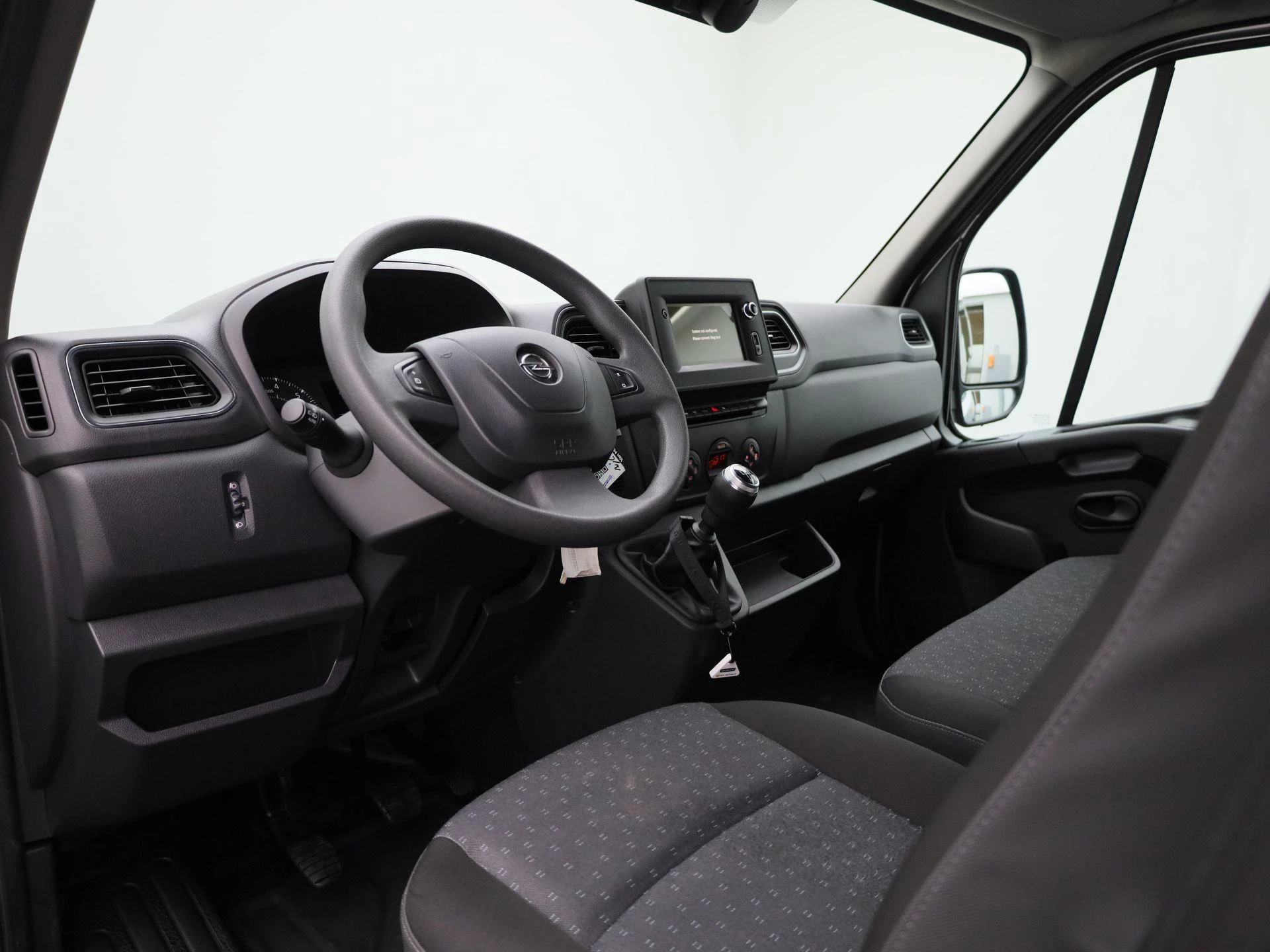 Opel-Movano-image-28