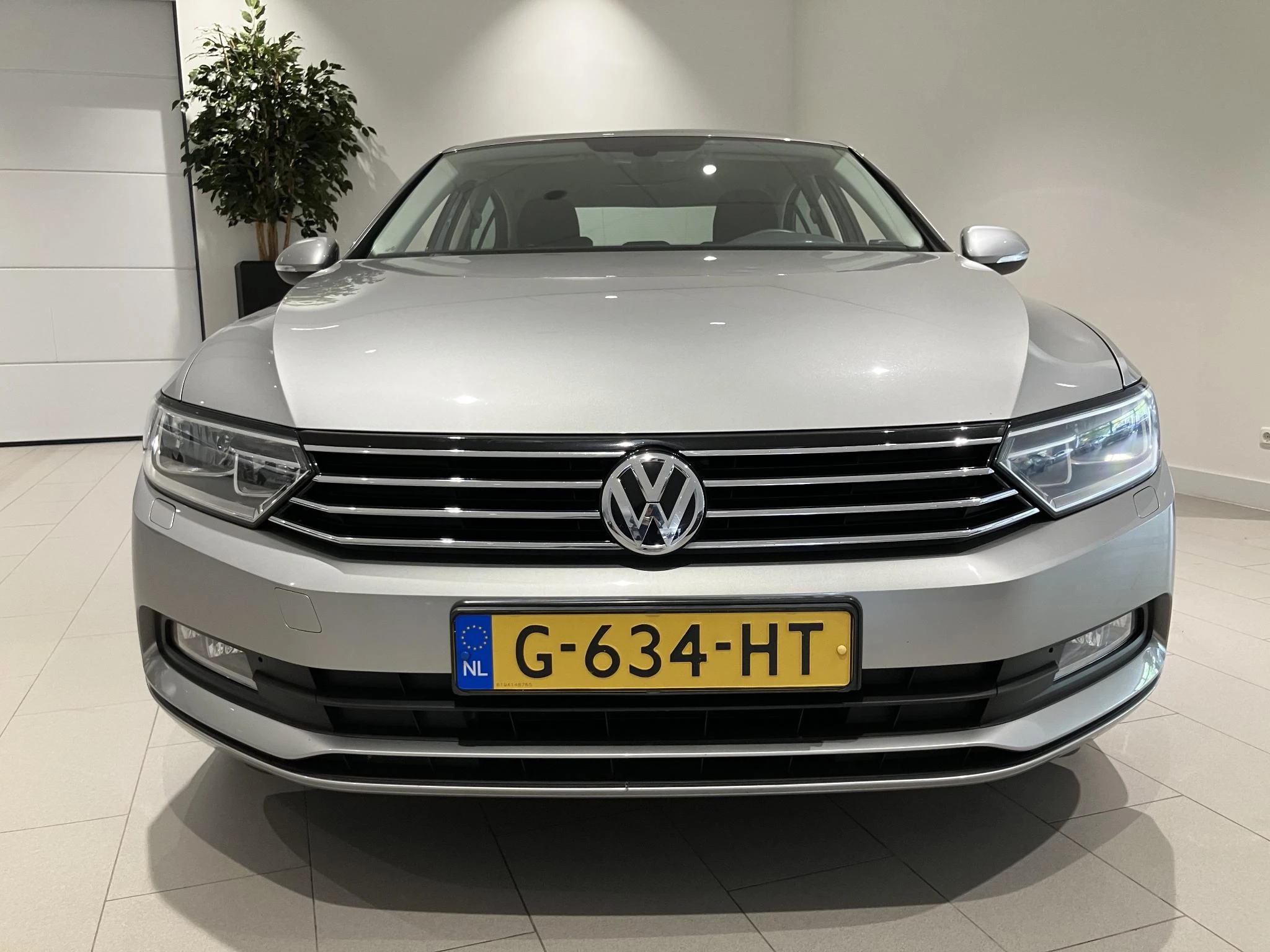 Volkswagen-Passat-image-9