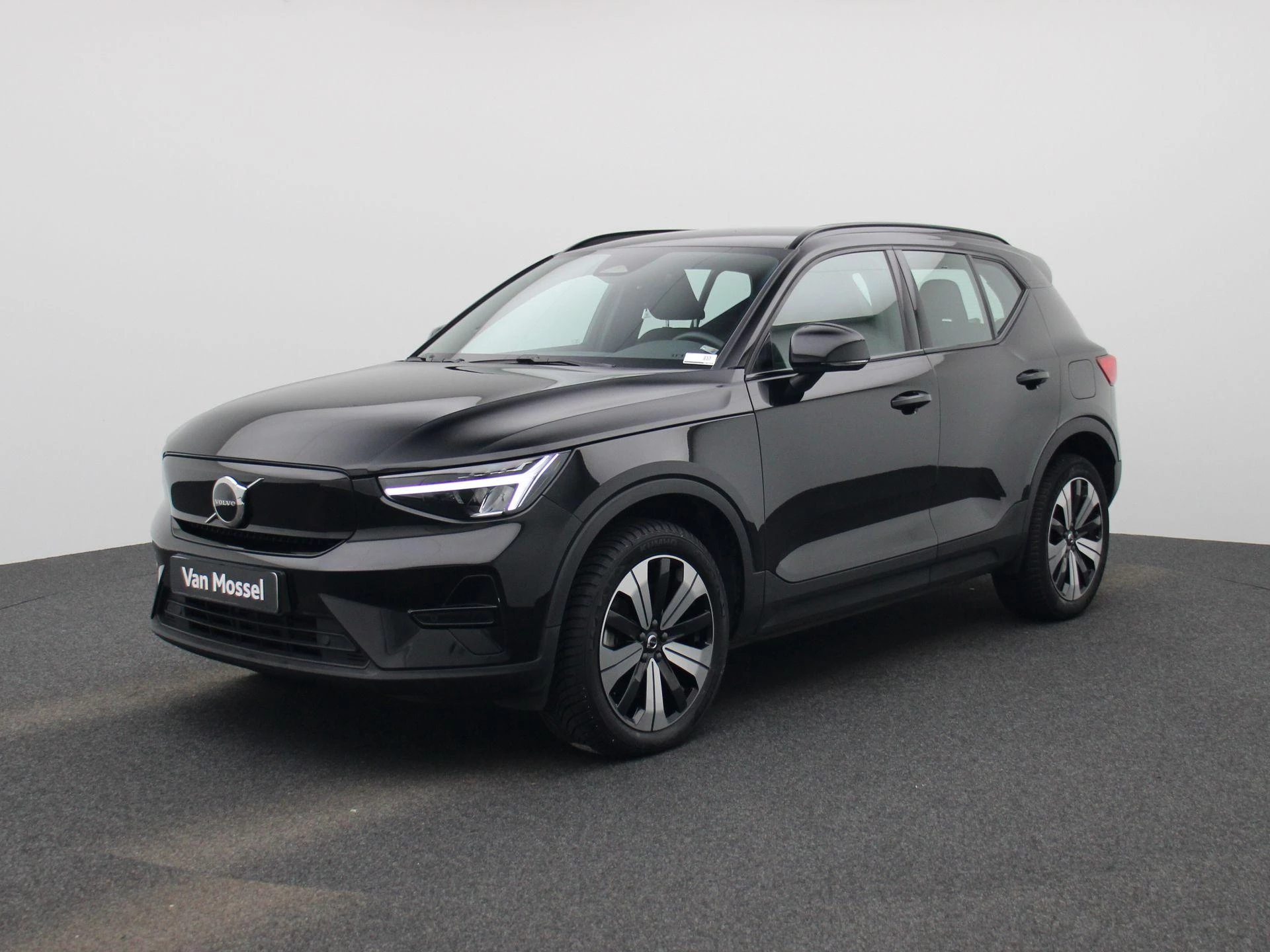 Volvo-XC40-image-0