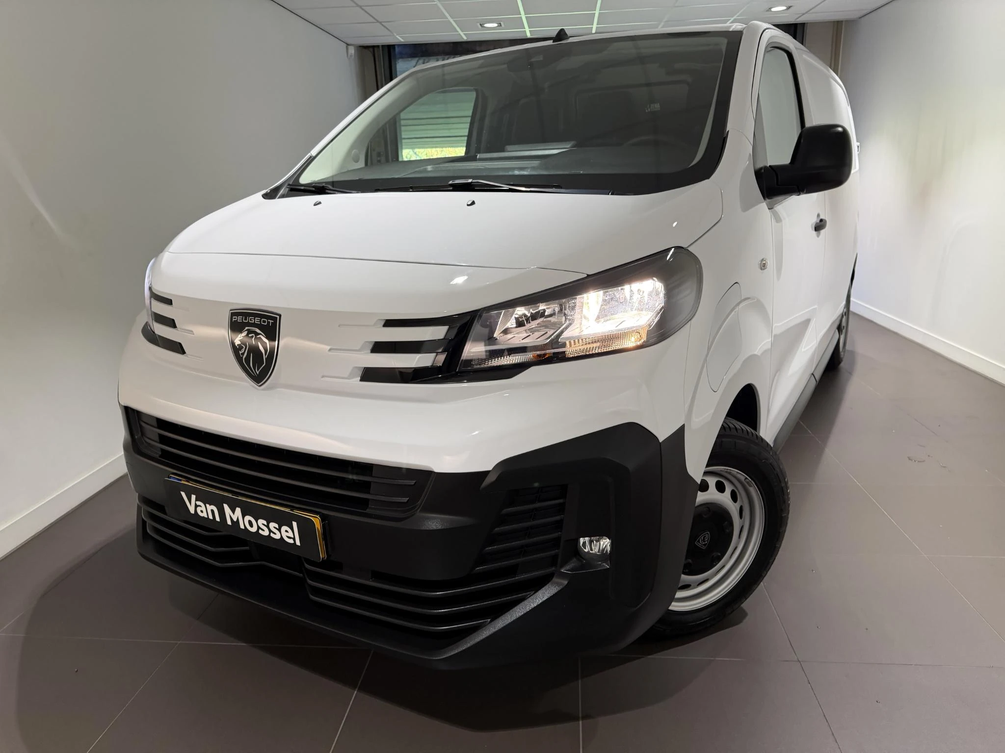 Peugeot-e-Expert-image-21