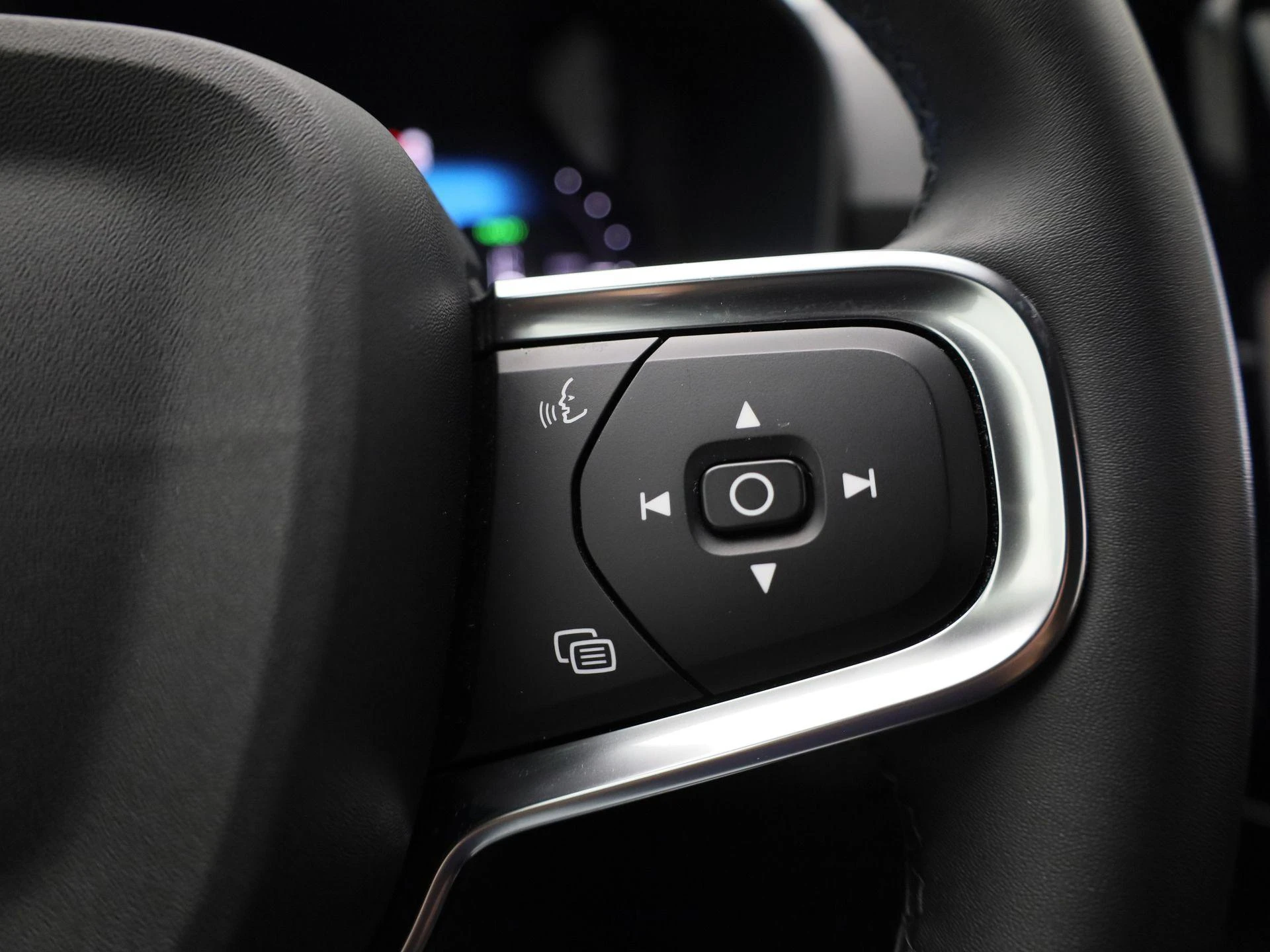 Volvo-XC40-image-18