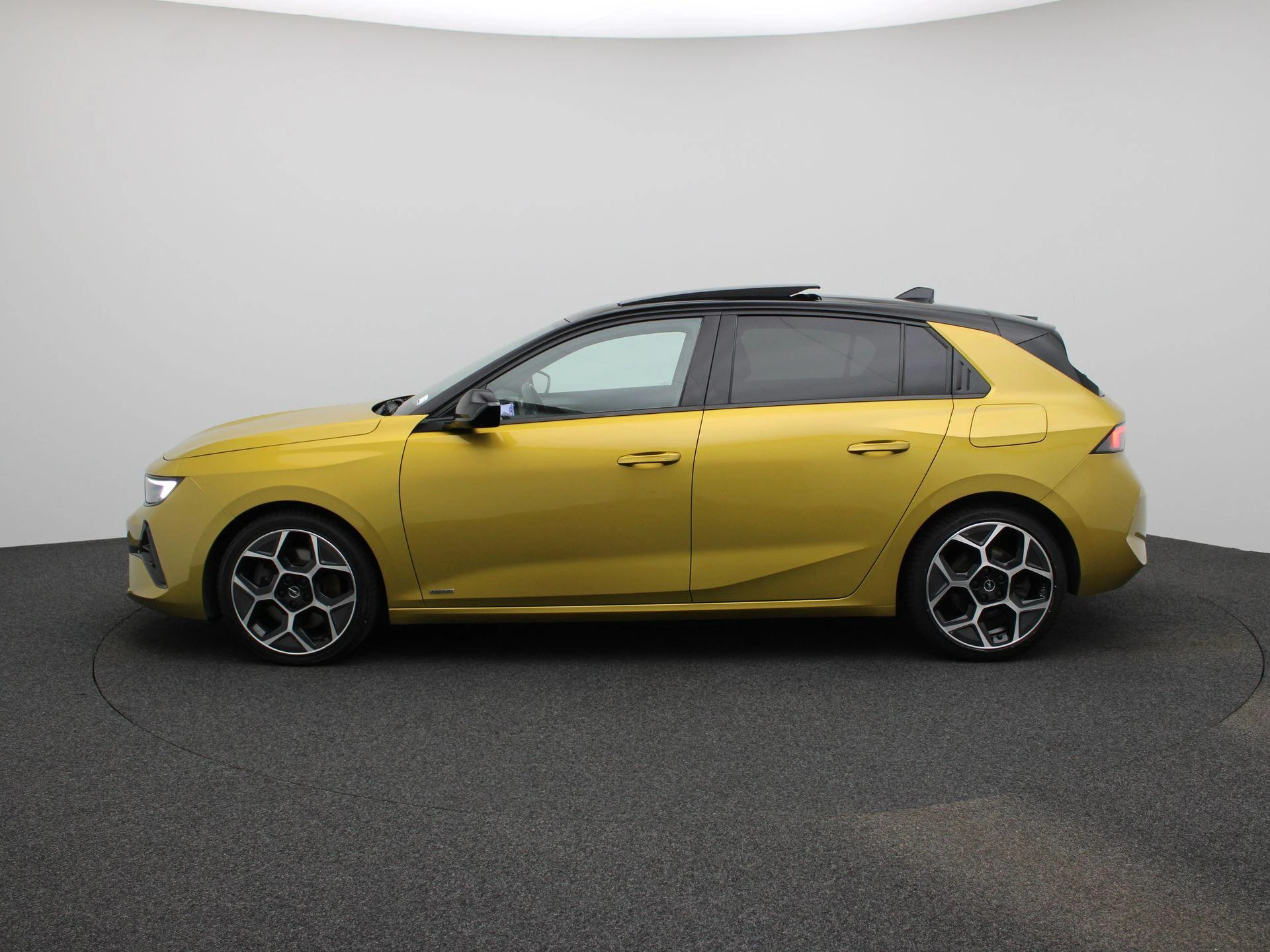 Opel-Astra-image-3
