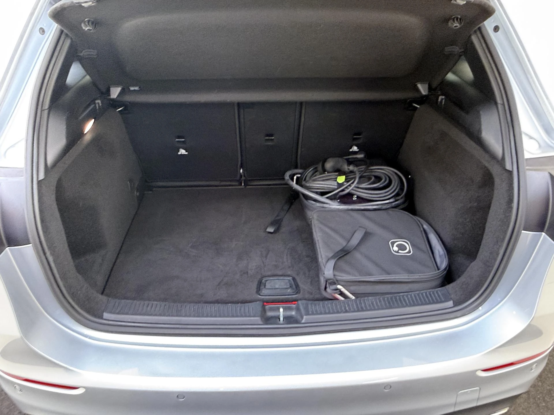 Mercedes-Benz B-Klasse 250 e Business Solution AMG
