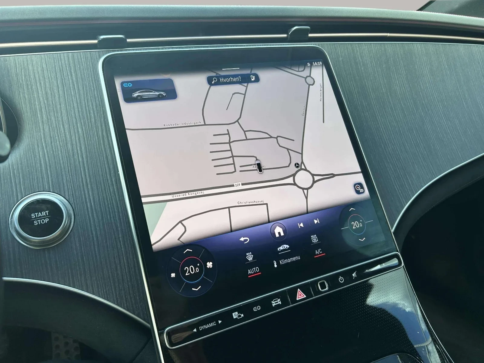 Mercedes-Benz-EQE-image-16