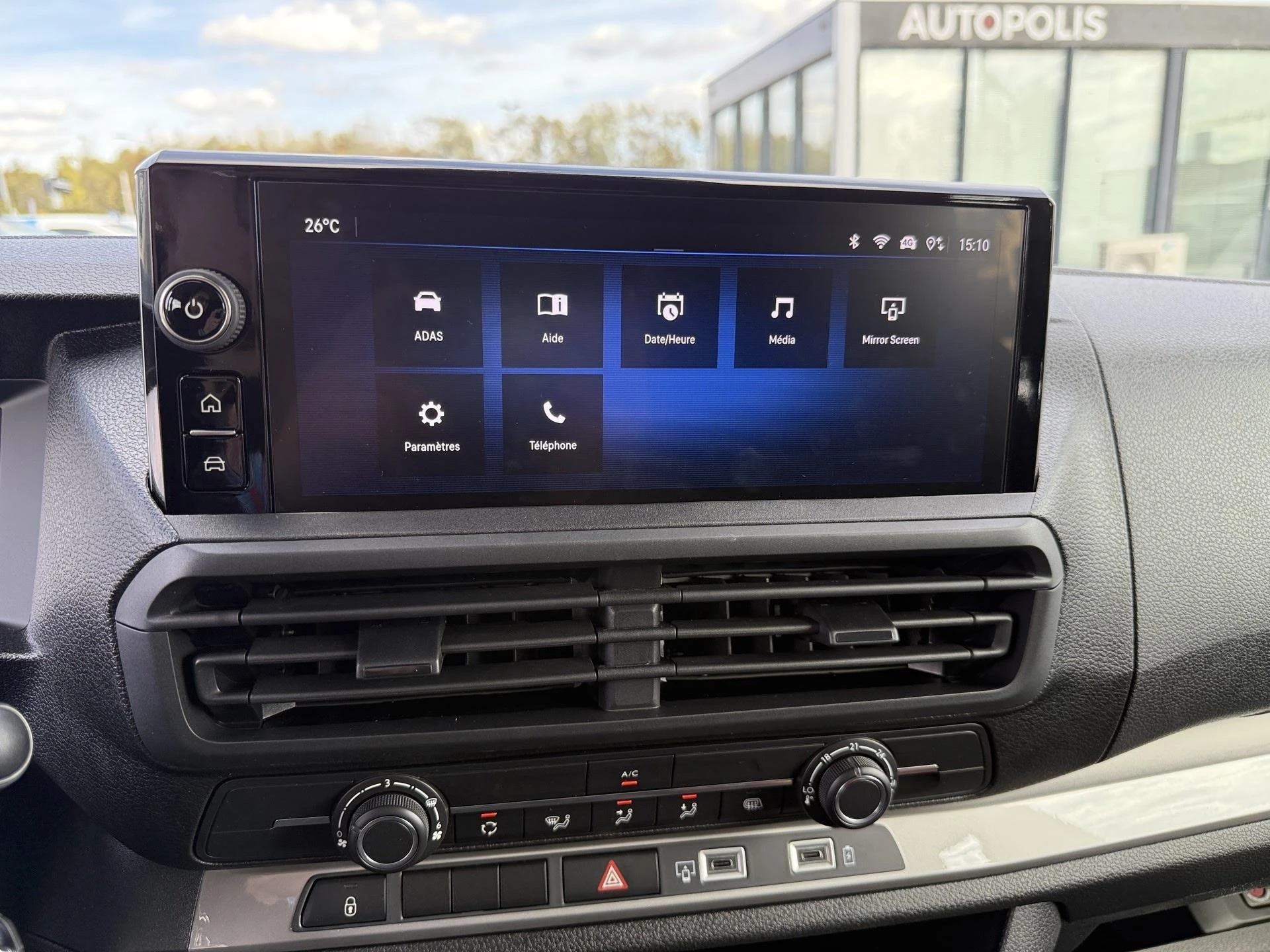 Opel-Vivaro-image-2