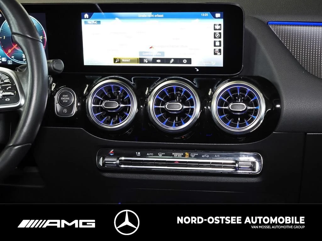 Mercedes-Benz GLA 220 d 4M PROGRESSIVE KAMERA PANO HUD NAVI Progressive