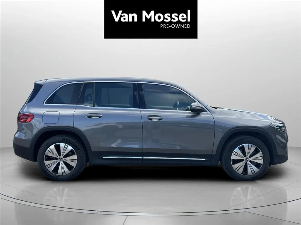 Mercedes-Benz-EQB-image-3