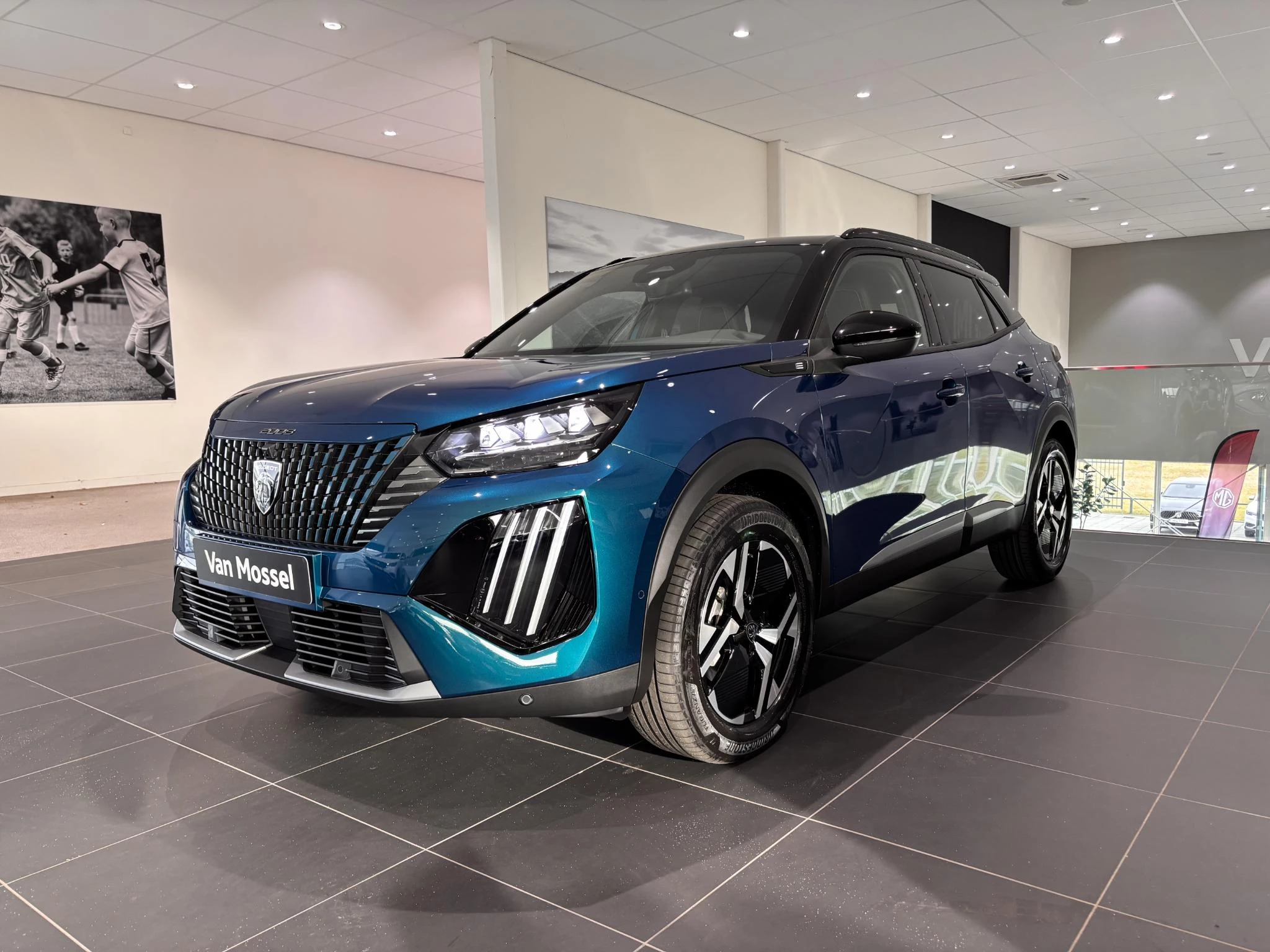 Peugeot-e-2008-image-8