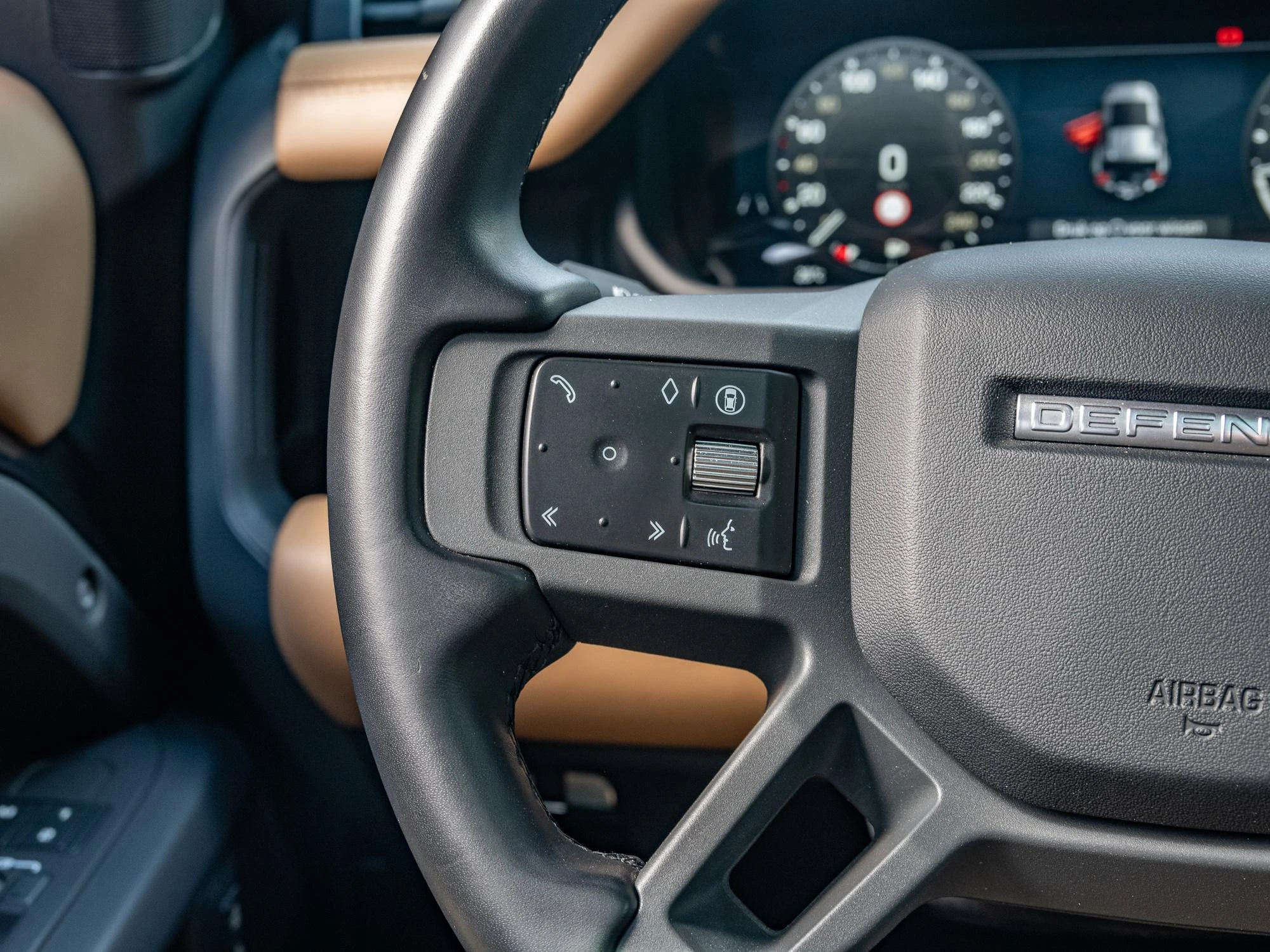 Land Rover Defender 110 D300 X-Dynamic HSE