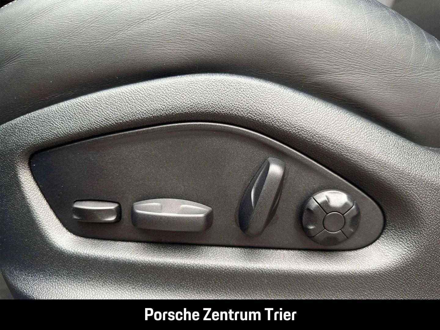Porsche-Cayenne-image-25